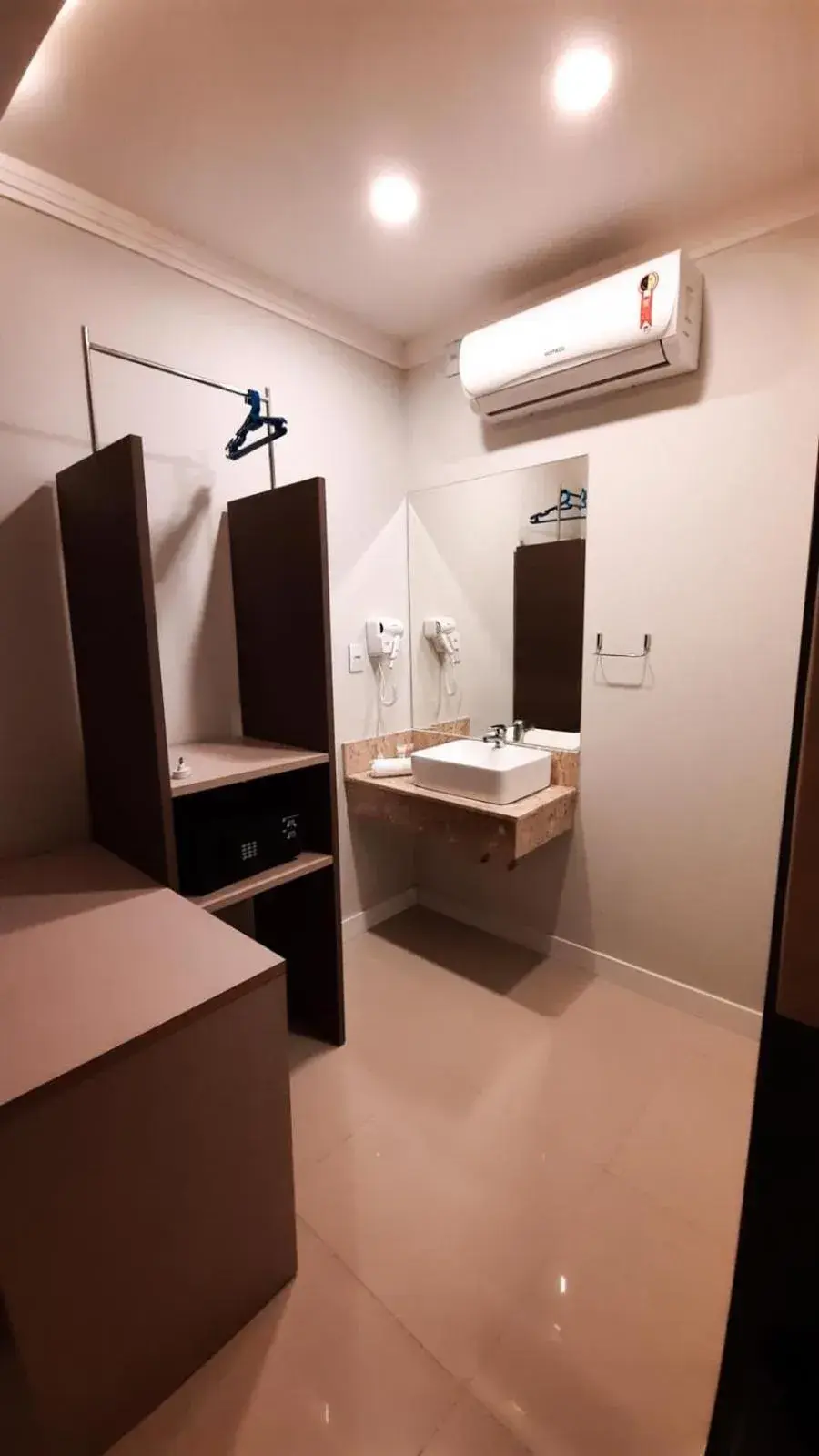 Triple Room in Pousada Bela By Bia Triple Room in Pousada Bela By Bia
