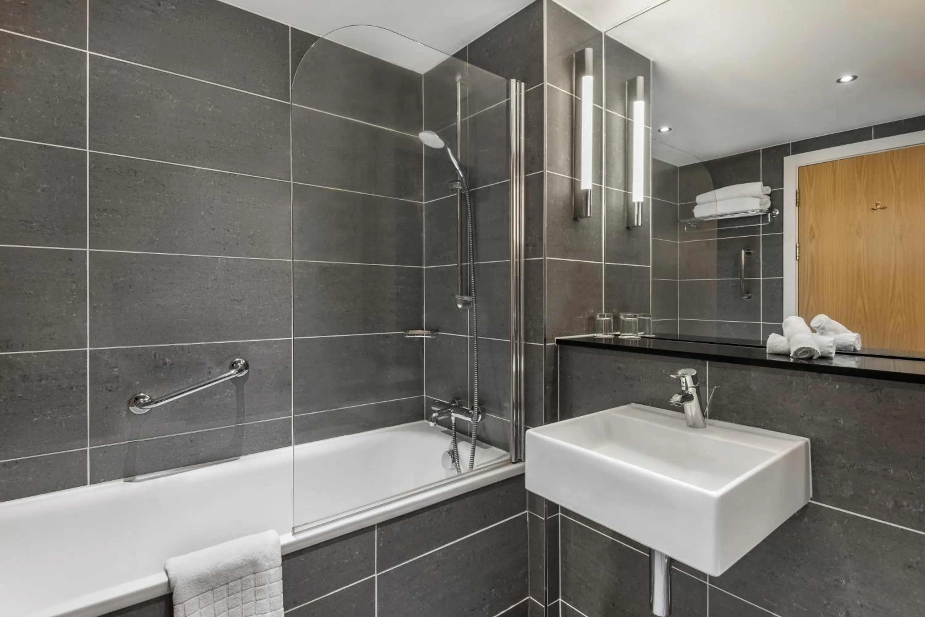 Shower in Radisson Blu Hotel, Bristol