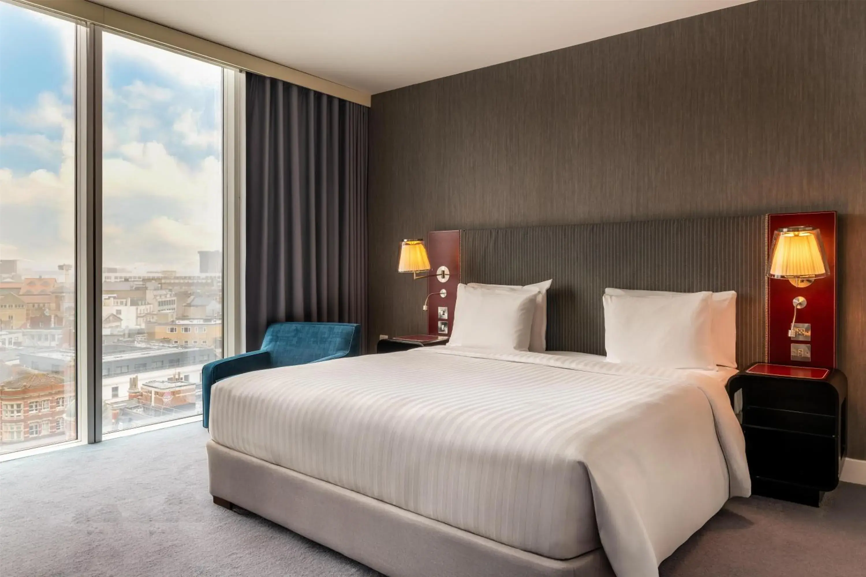 Bedroom, Bed in Radisson Blu Hotel, Bristol Bedroom, Bed in Radisson Blu Hotel, Bristol