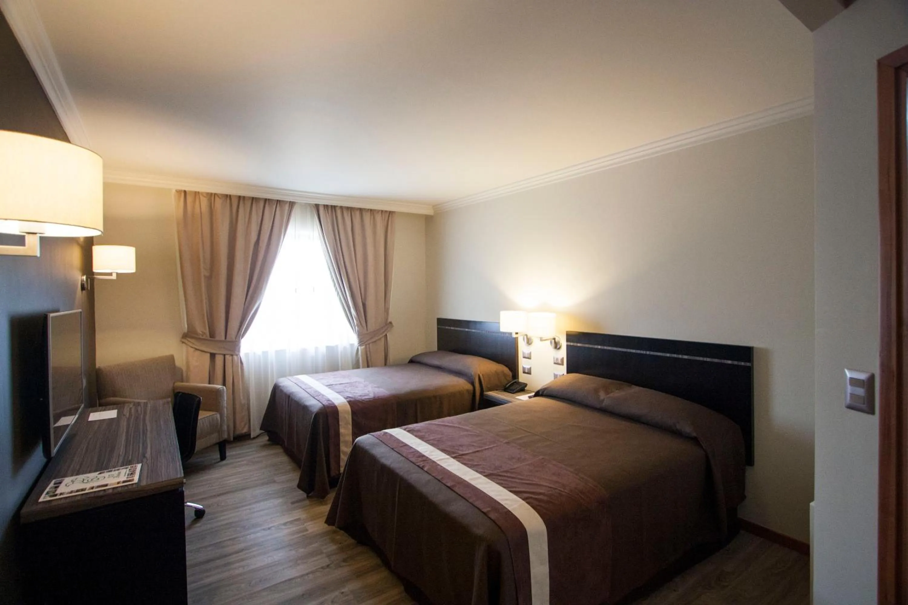 Bedroom, Bed in Hotel Diego de Almagro Osorno