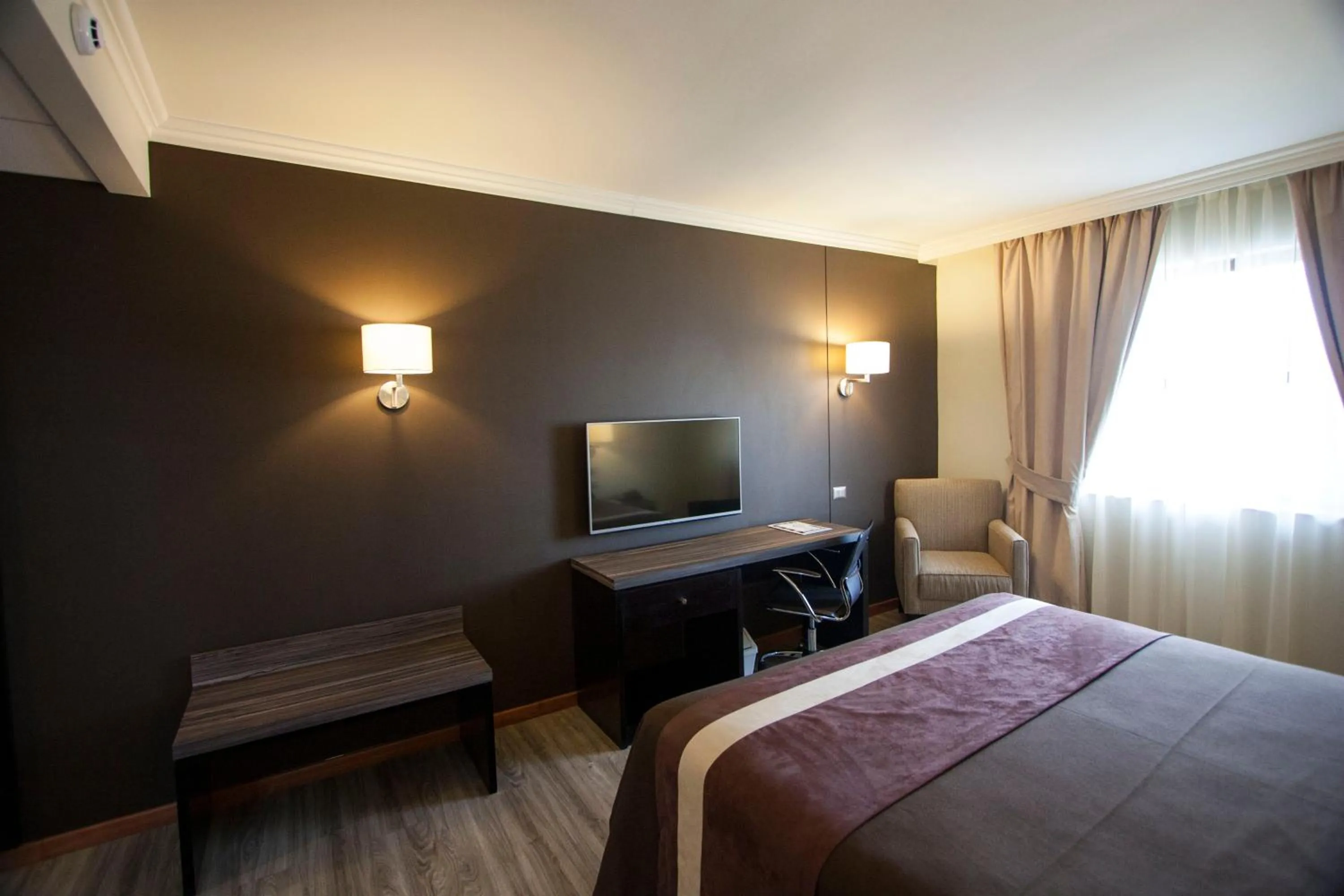 Bedroom, Bed in Hotel Diego de Almagro Osorno