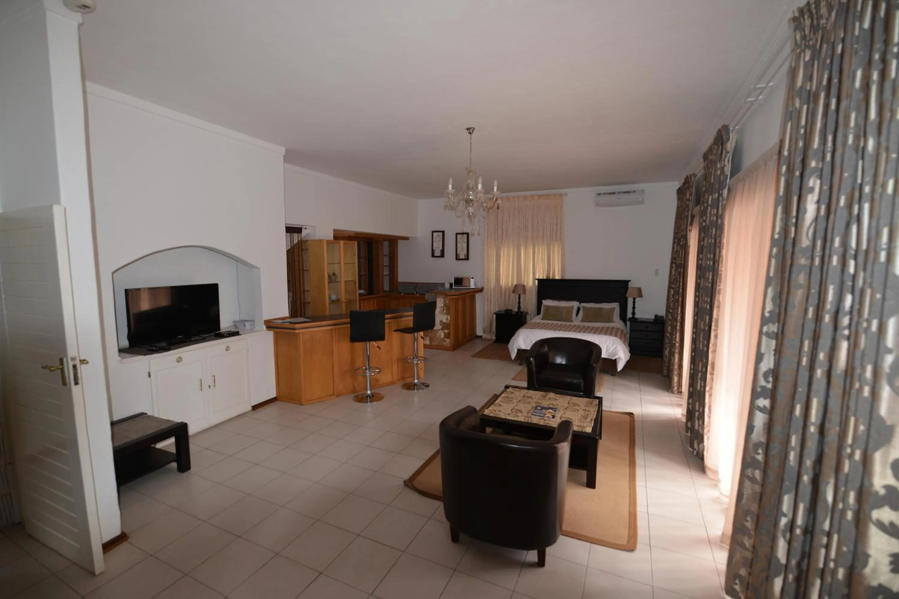 Bedroom in Attaché Guest Lodge & Health Spa