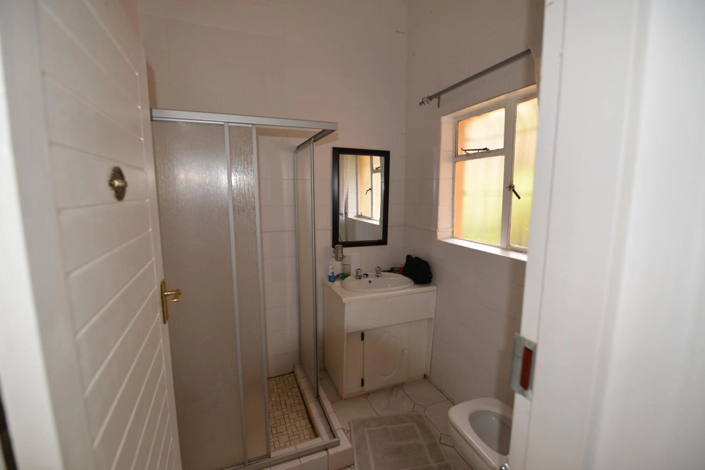 Bathroom in Attaché Guest Lodge & Health Spa