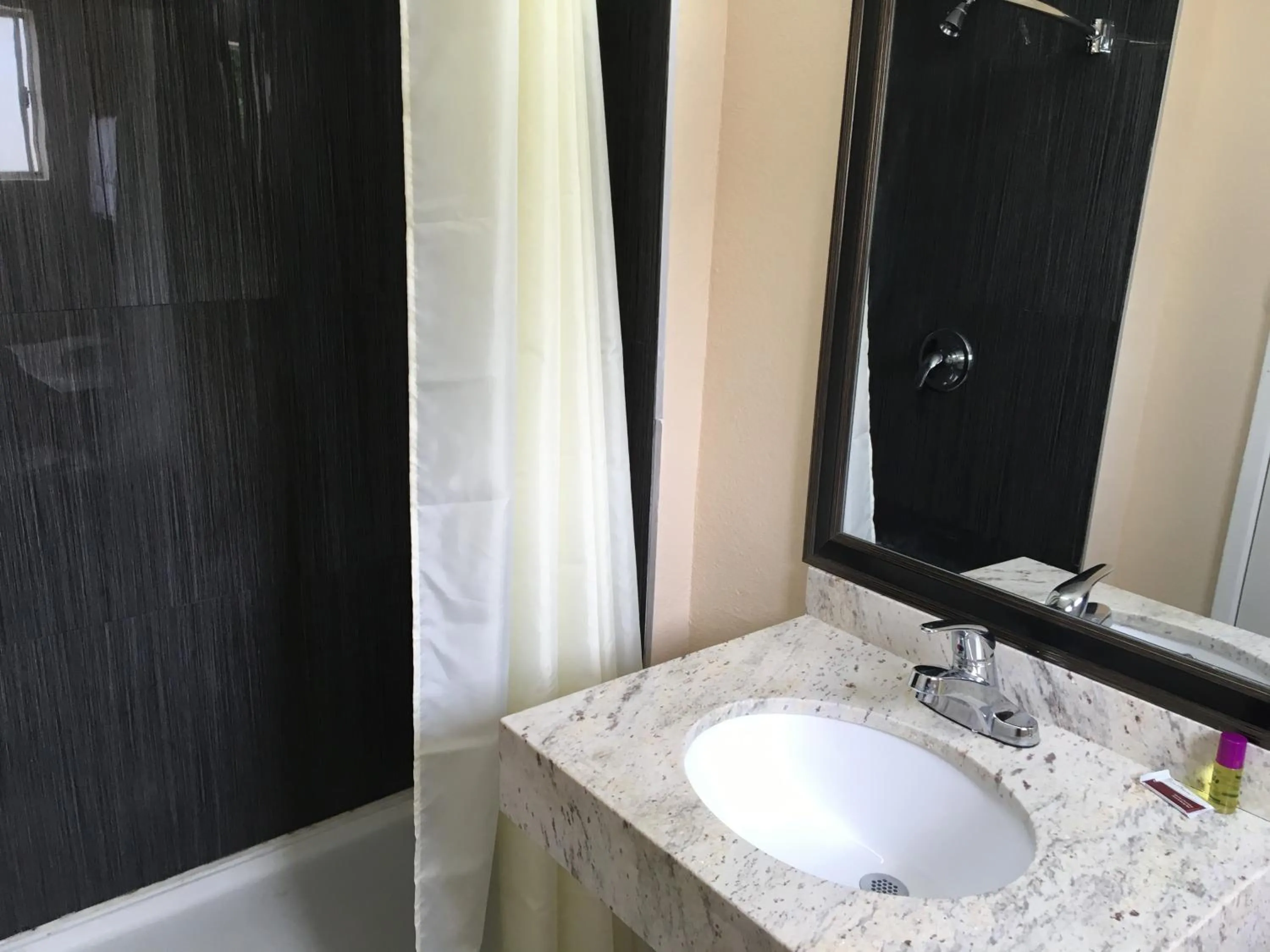 Property building in Ace Budget Motel