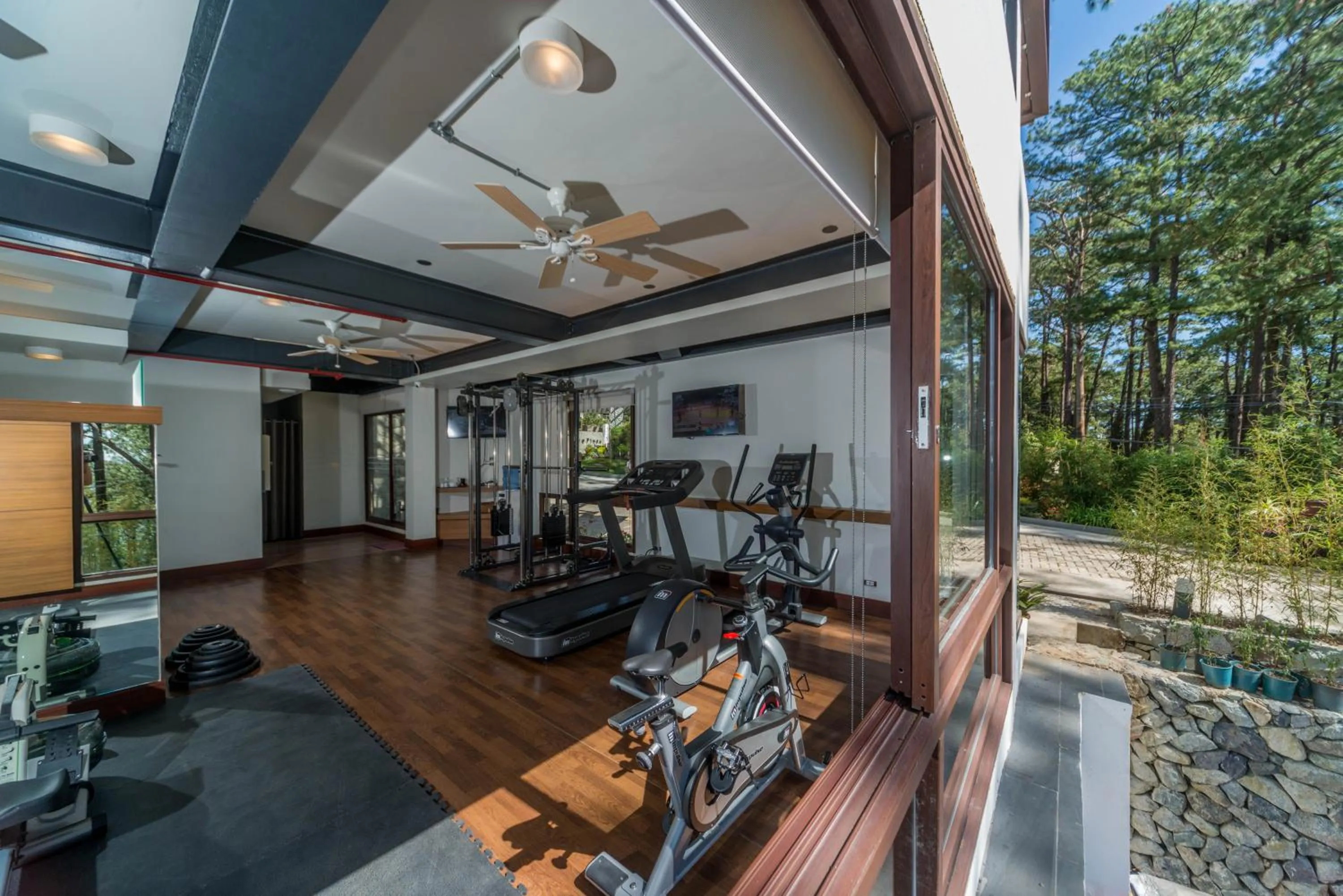 Fitness centre/facilities in Grand Sierra Pines Baguio