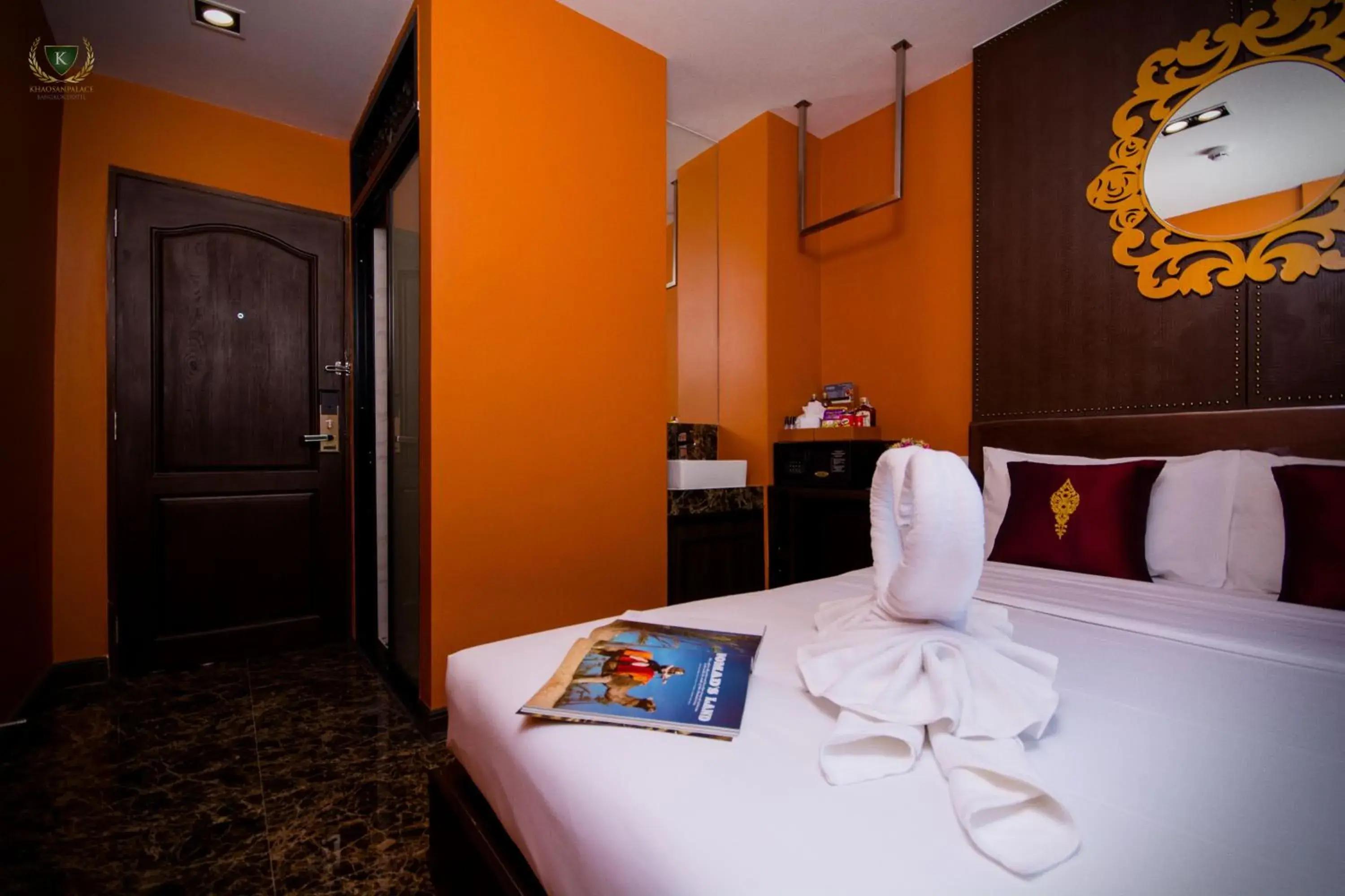 Photo of the whole room, Bed in Violet Tower at Khaosan Palace Photo of the whole room, Bed in Violet Tower at Khaosan Palace