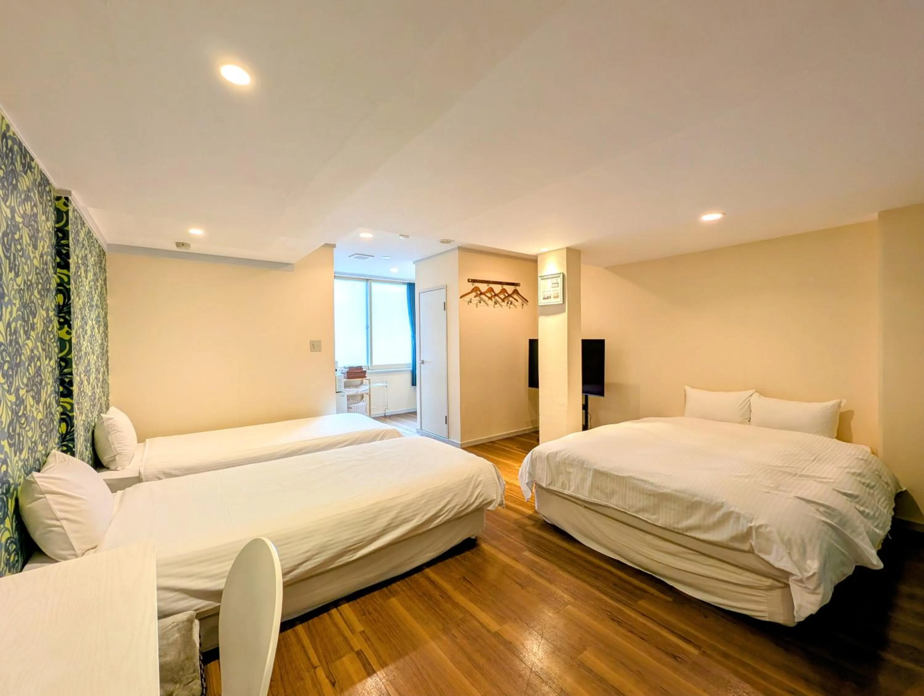 Photo of the whole room, Bed in Kanazawa Station Hotel