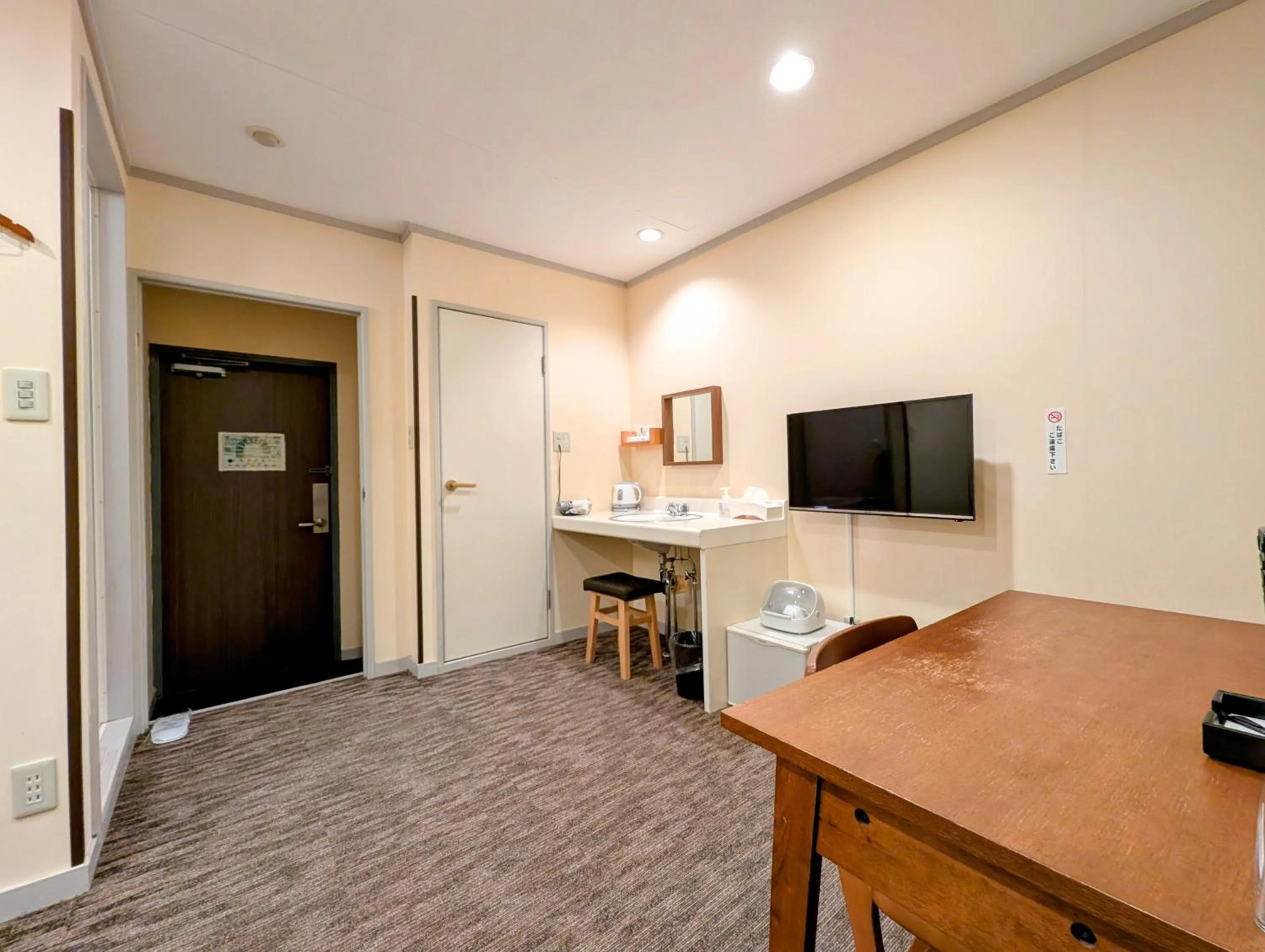 Photo of the whole room in Kanazawa Station Hotel