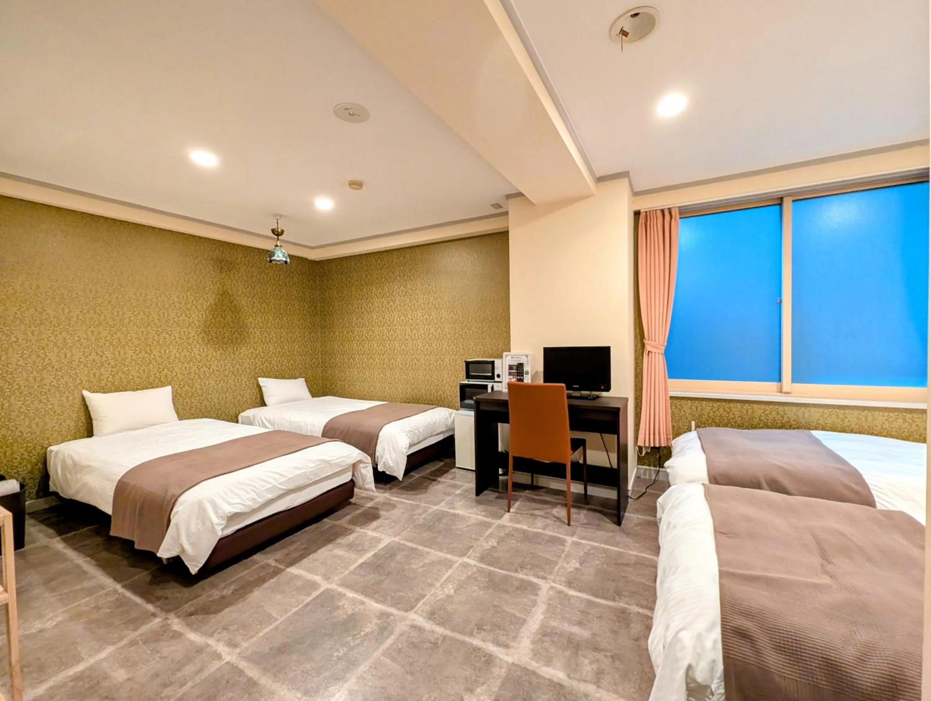 Photo of the whole room, Bed in Kanazawa Station Hotel