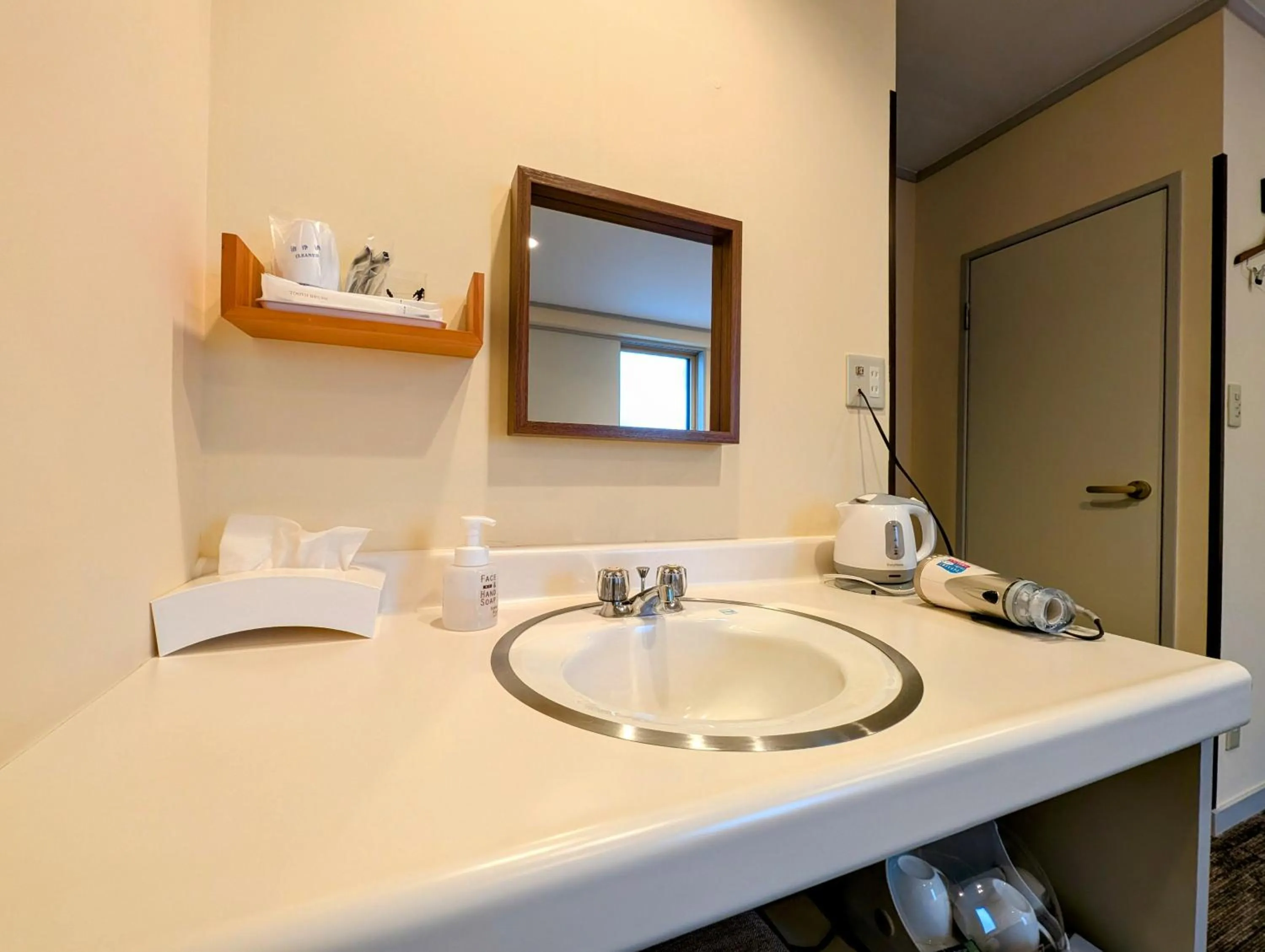 Photo of the whole room in Kanazawa Station Hotel