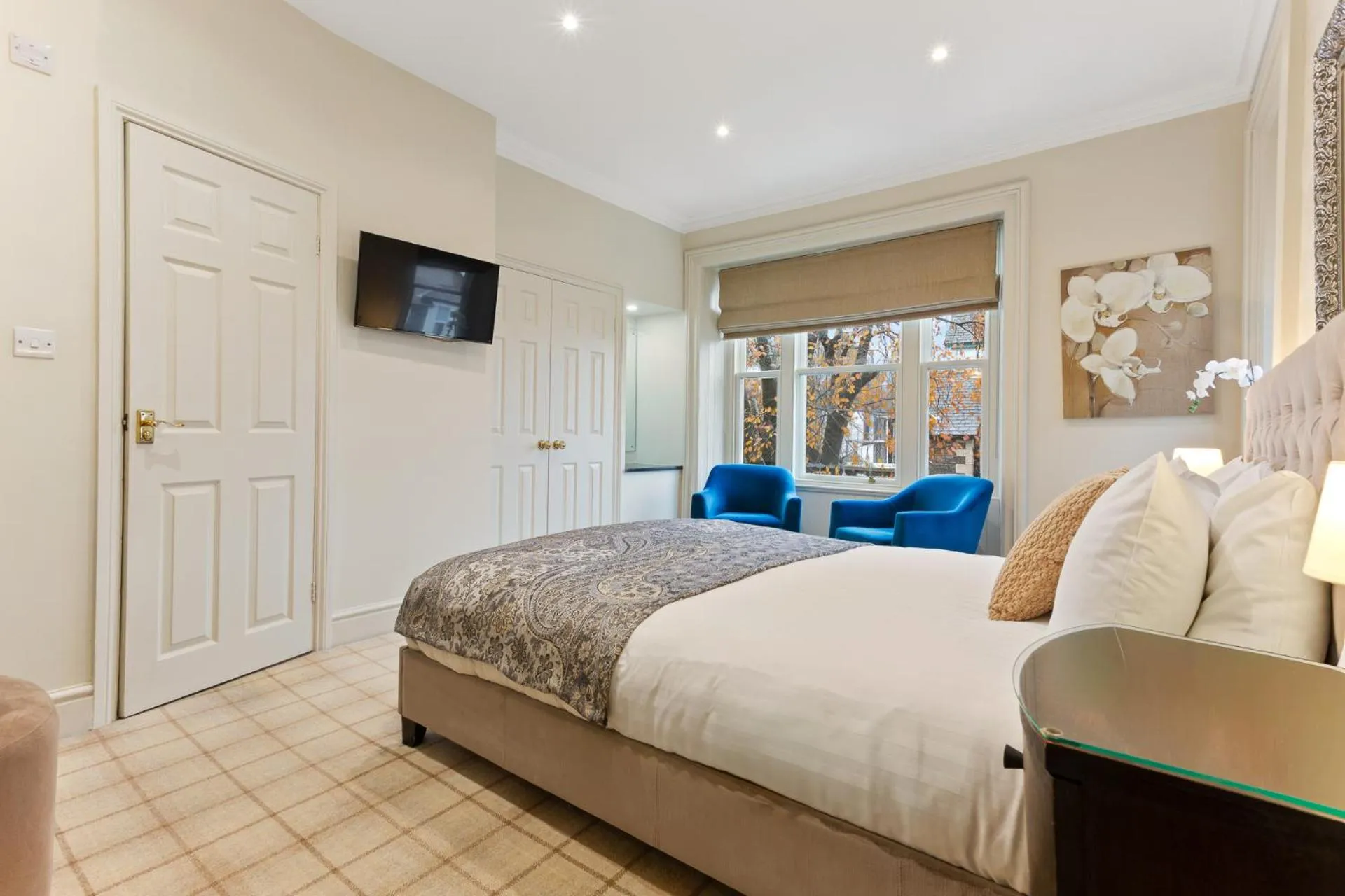 Shower, Bed in The Westbourne