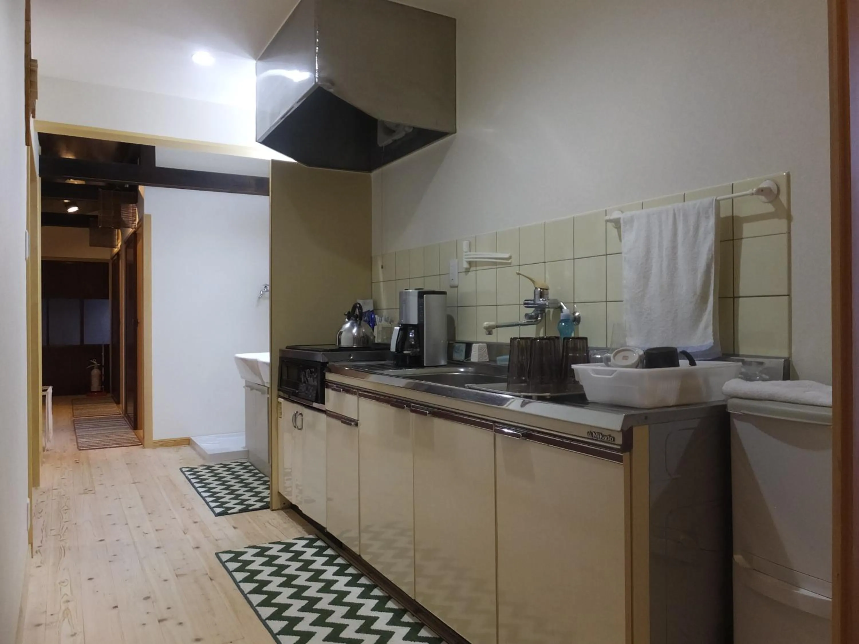 Communal kitchen in Guesthouse Mikkaichi