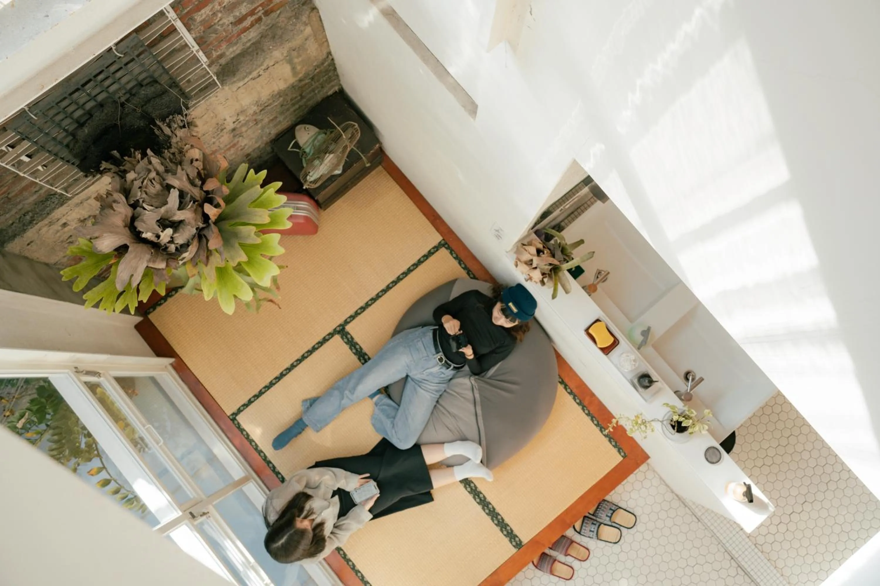 Seating area in 365.Hostel