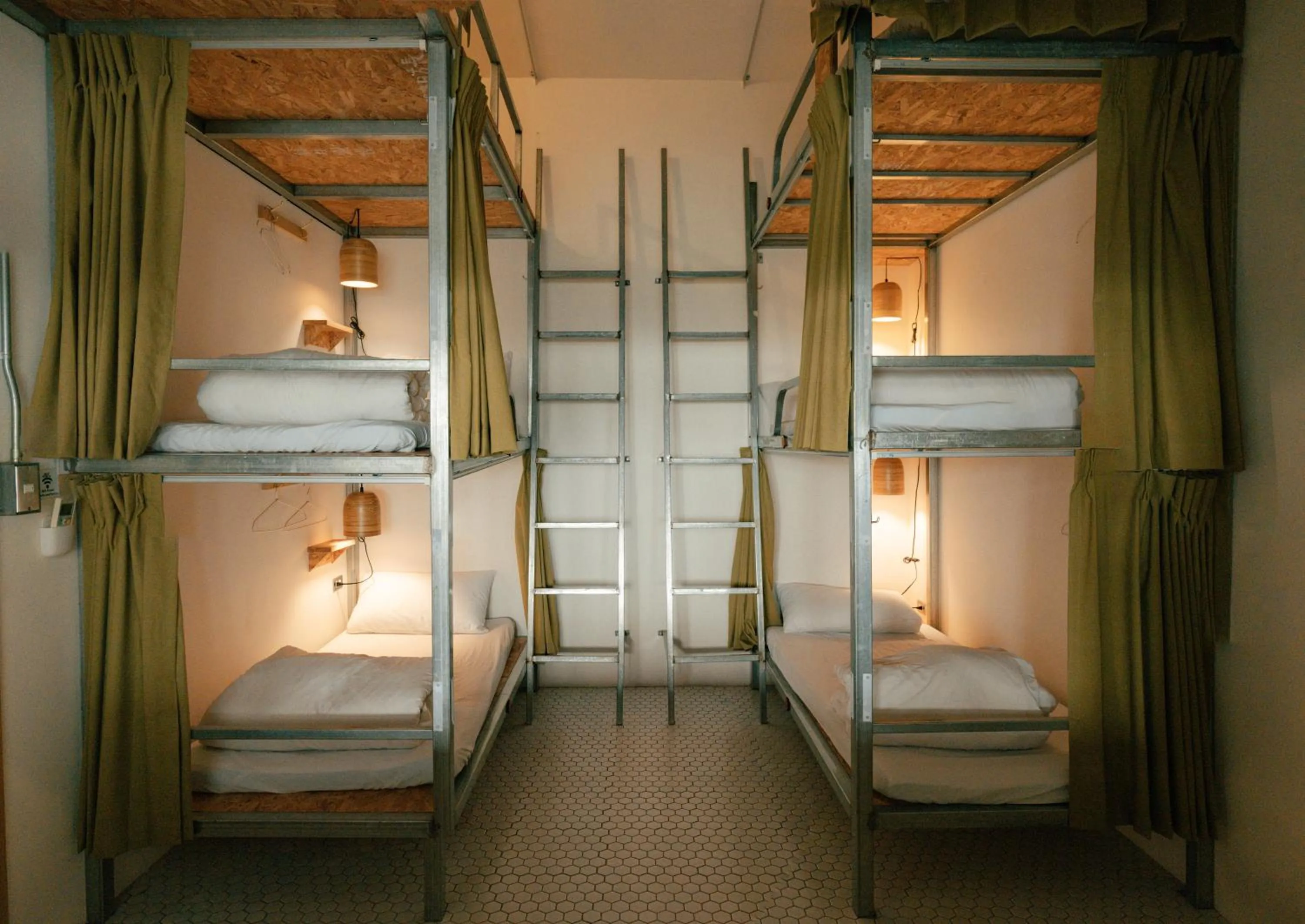 bunk bed, Bed in 365.Hostel