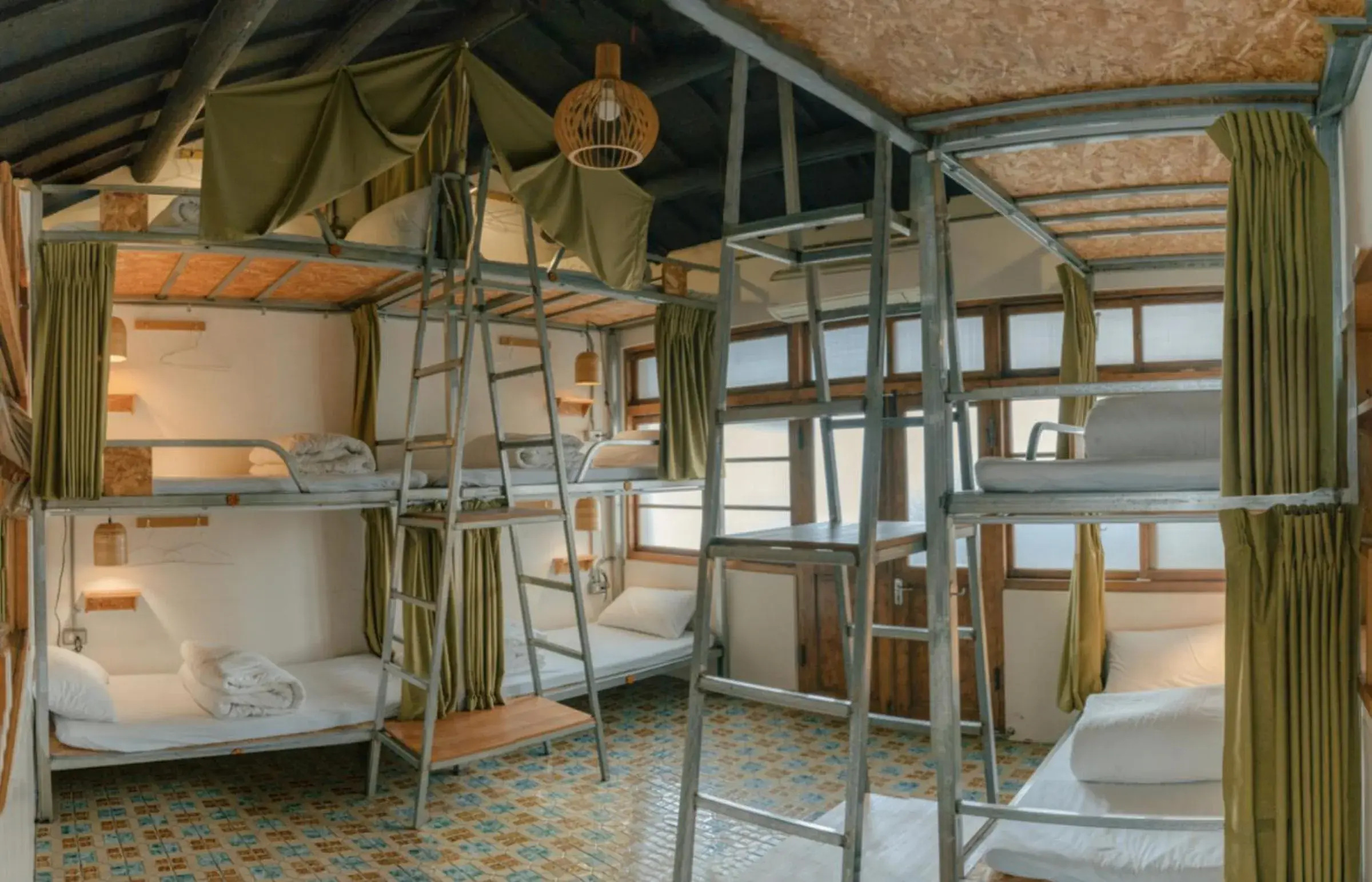 Bed in 10-Bed Mixed Dormitory Room in 365.Hostel Bed in 10-Bed Mixed Dormitory Room in 365.Hostel