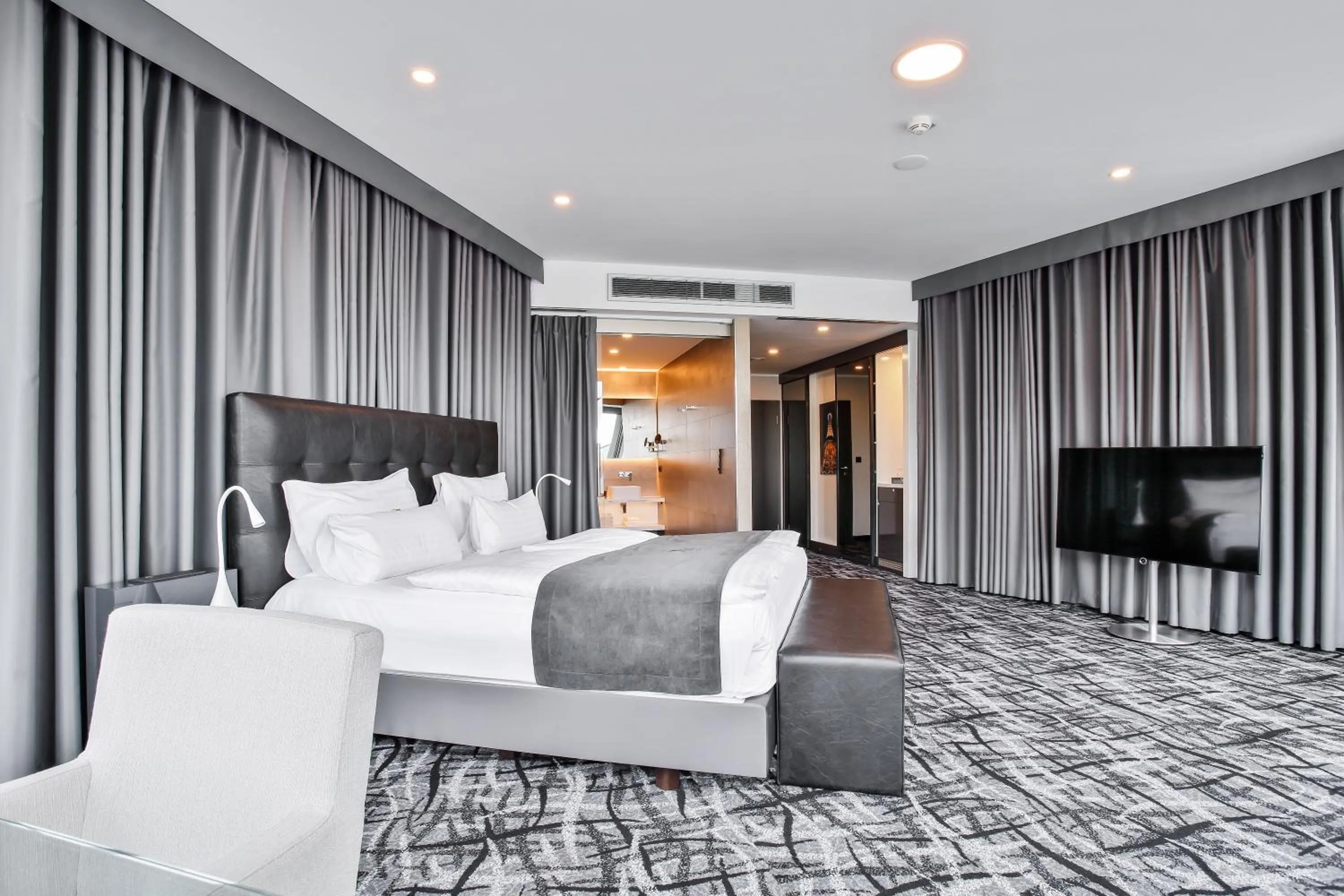 Bed in Dancing House - Tančící dům hotel