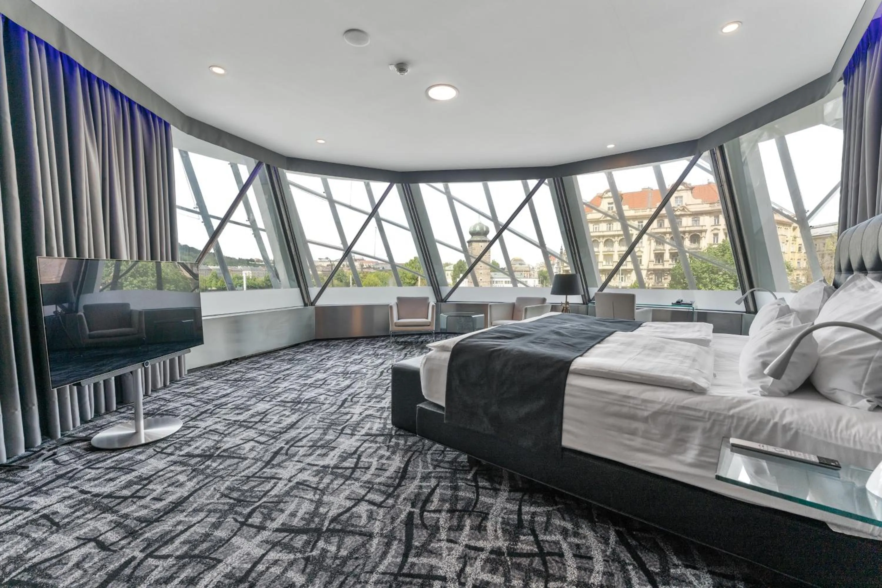 Bedroom, Bed in Dancing House - Tančící dům hotel