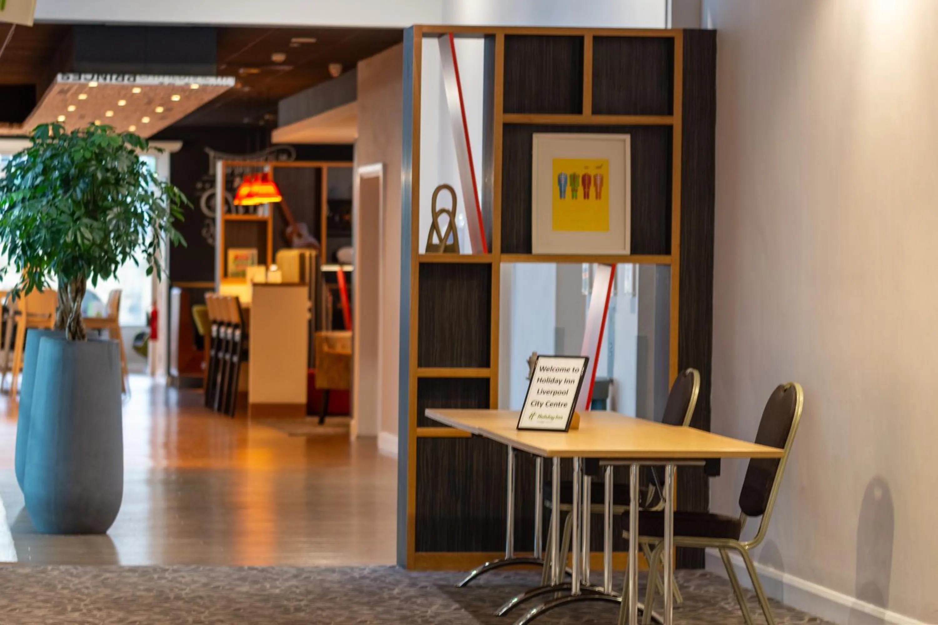 Restaurant/places to eat in Holiday Inn Liverpool City Centre by IHG