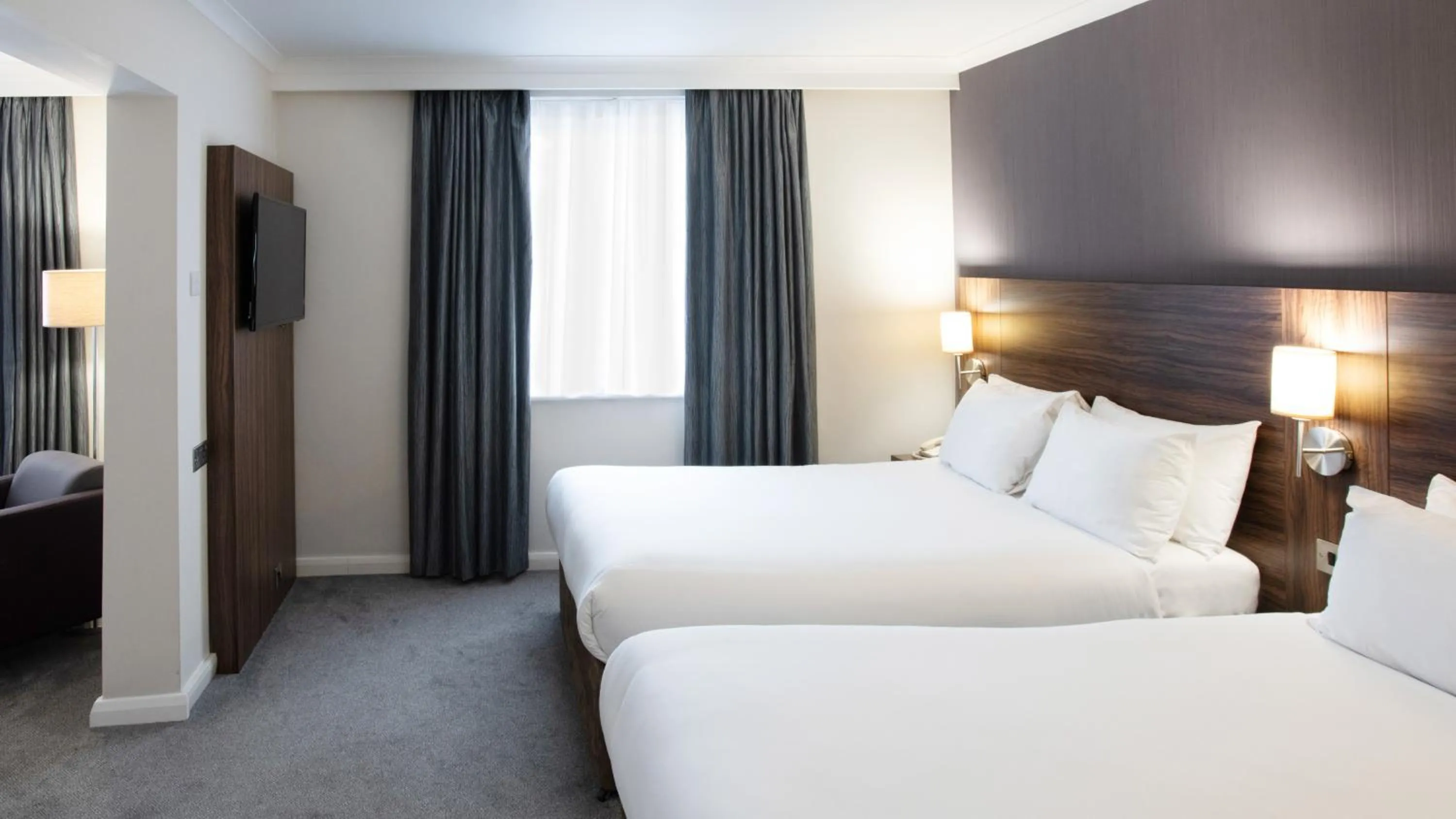 Bedroom, Bed in Holiday Inn Liverpool City Centre by IHG