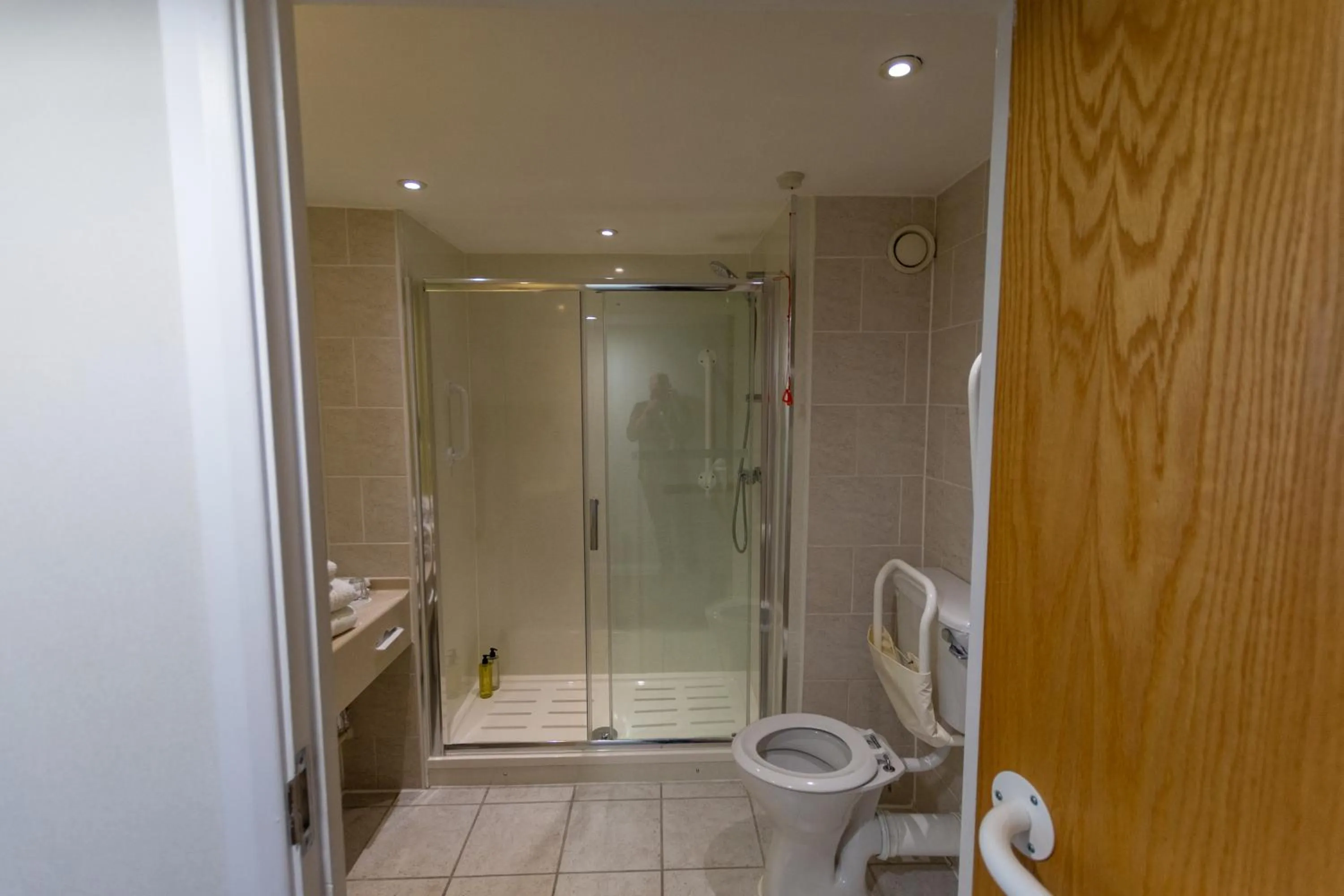 Shower in Holiday Inn Liverpool City Centre by IHG