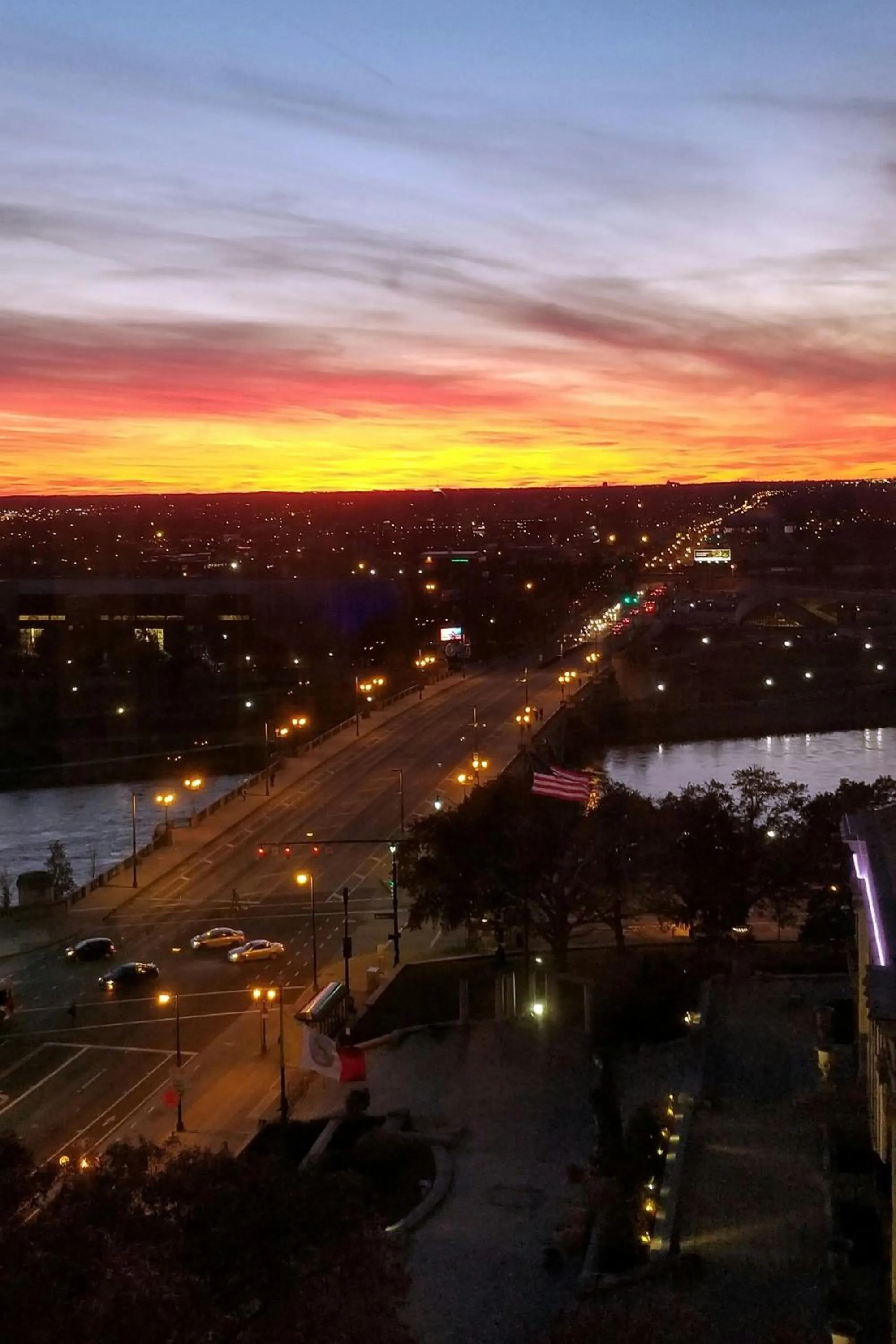 Photo of the whole room in Hotel LeVeque, Autograph Collection