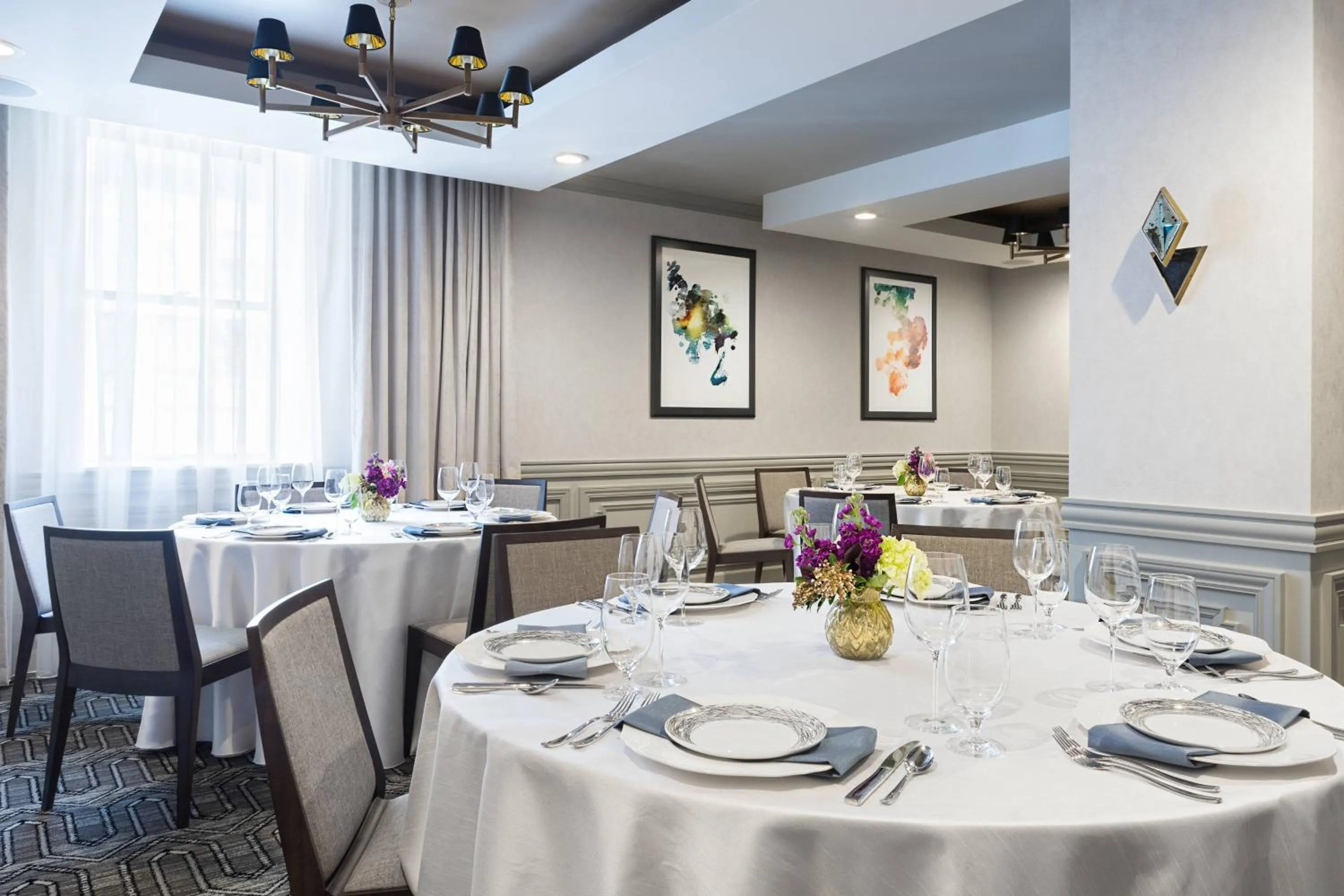 Meeting/conference room in Hotel LeVeque, Autograph Collection