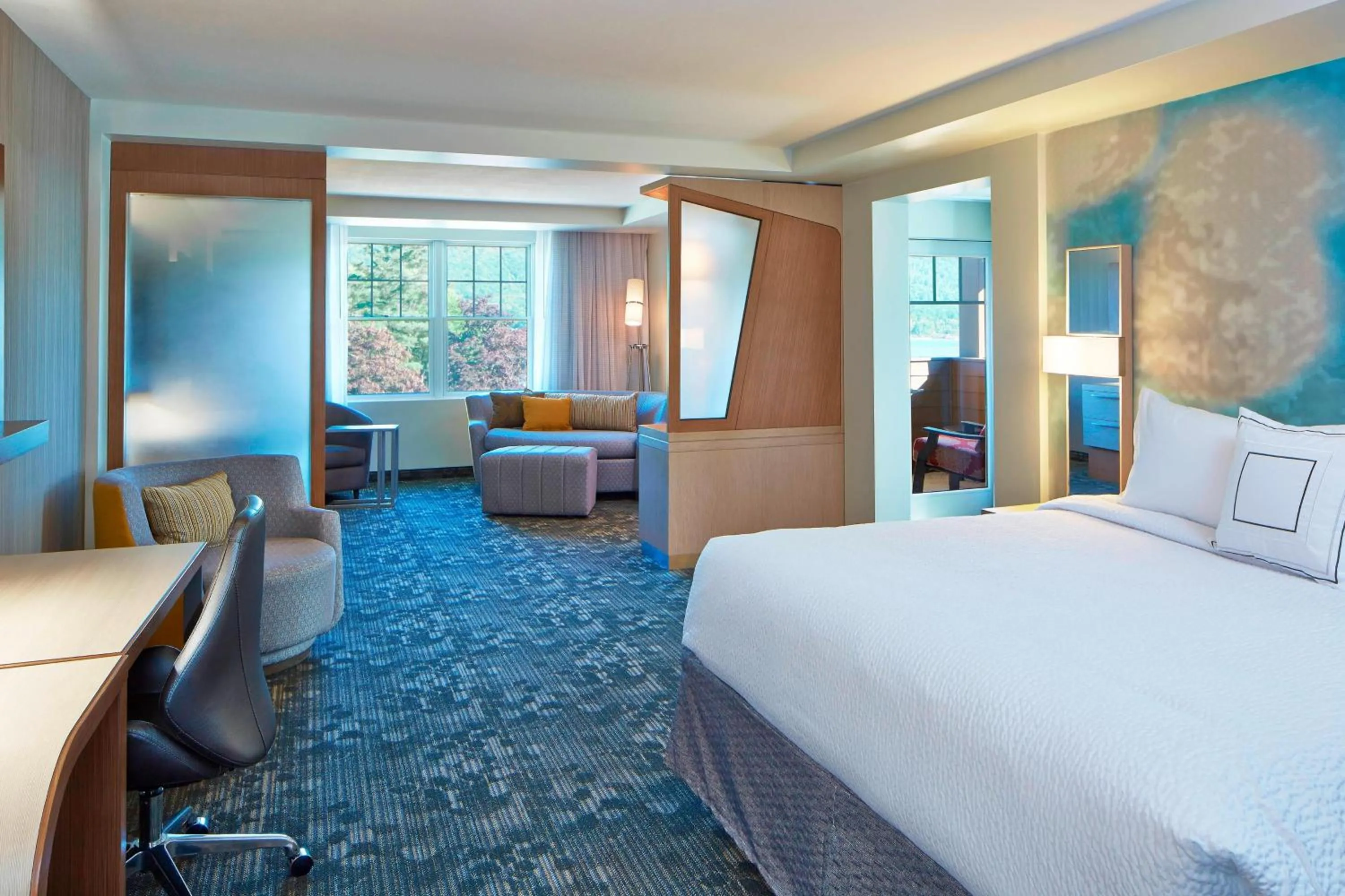 Bedroom, Bed in Courtyard by Marriott Lake George