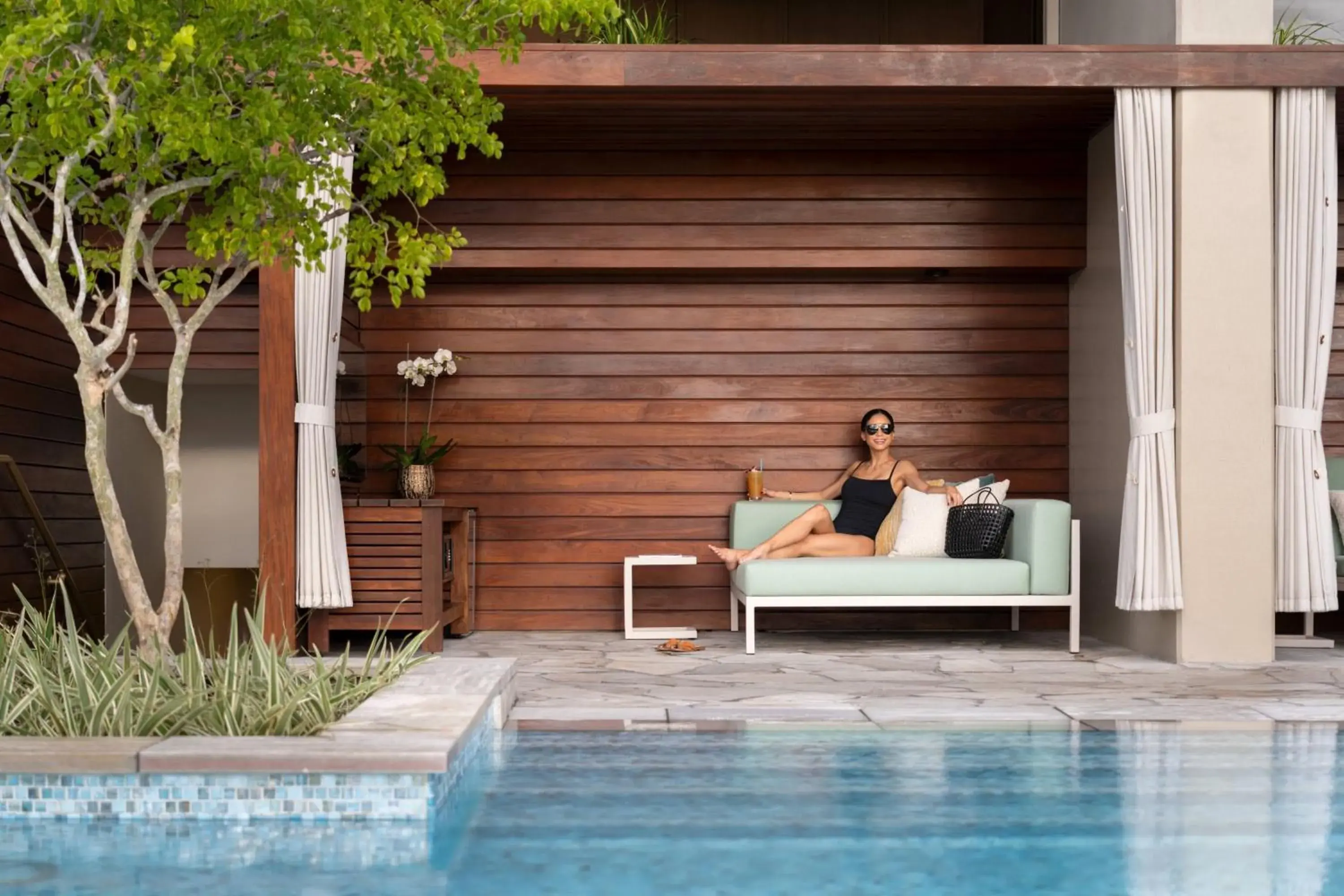 Swimming pool in The Ritz-Carlton Residences, Waikiki Beach Hotel Swimming pool in The Ritz-Carlton Residences, Waikiki Beach Hotel