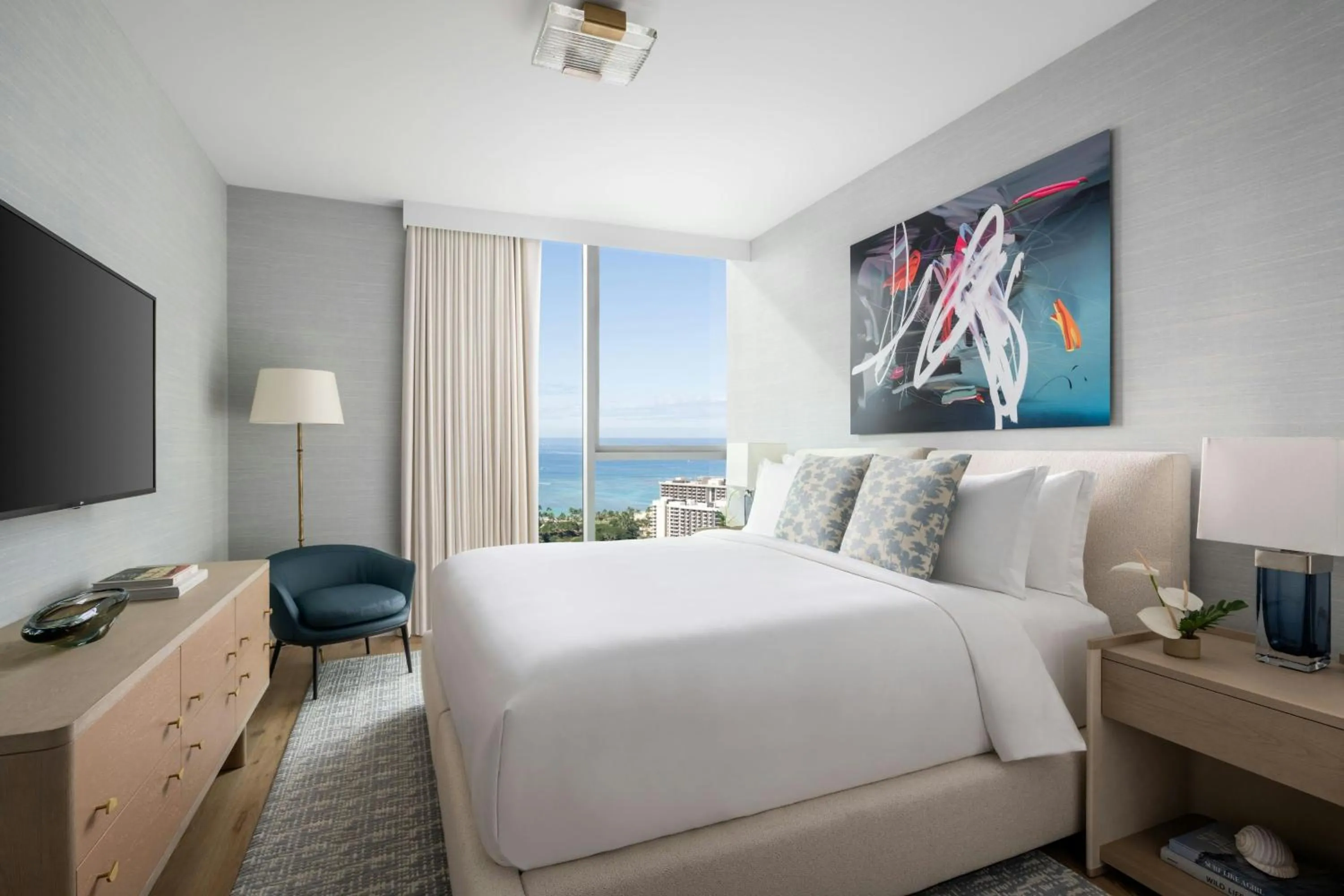 Bedroom, Bed in The Ritz-Carlton Residences, Waikiki Beach Hotel