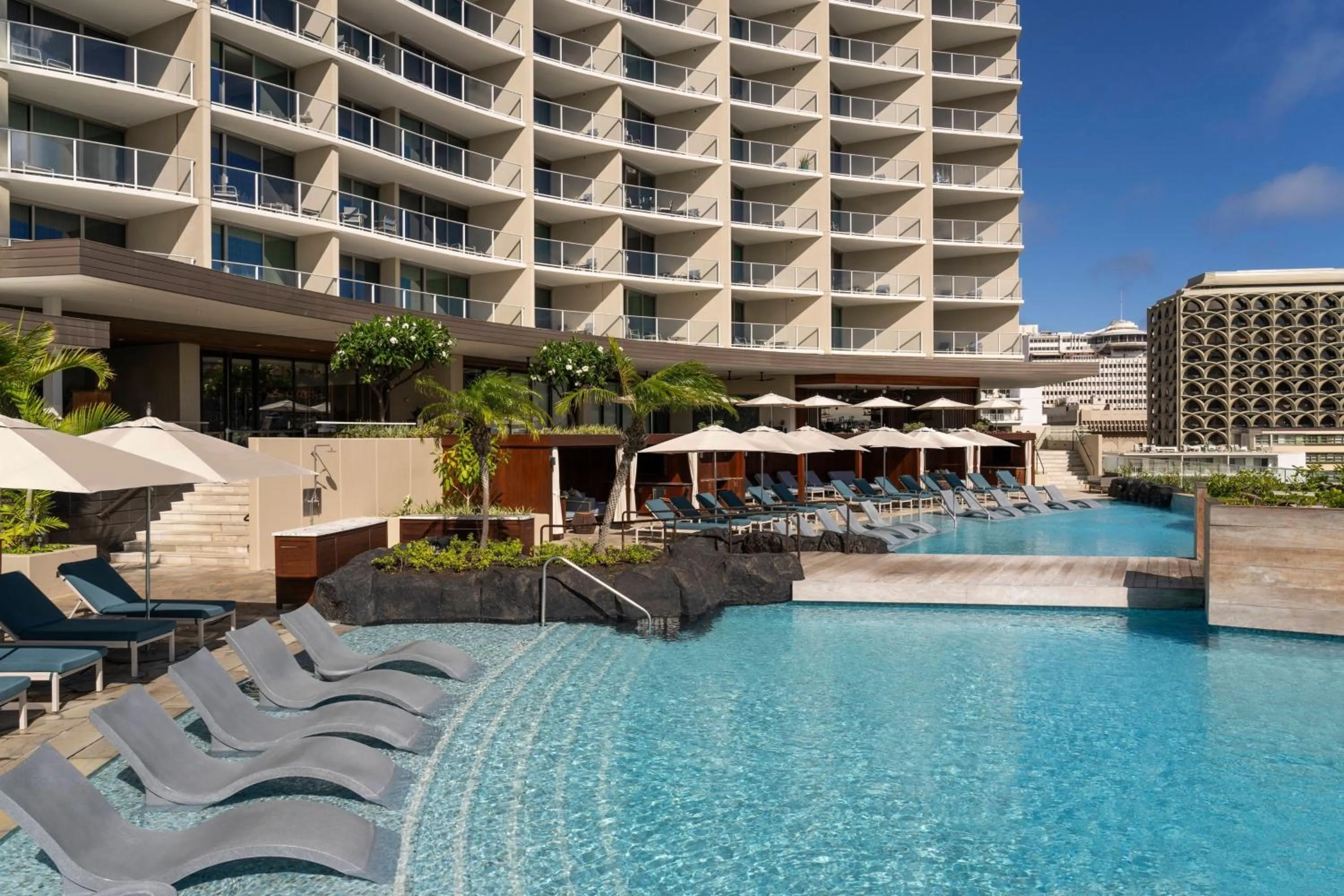Swimming pool in The Ritz-Carlton Residences, Waikiki Beach Hotel