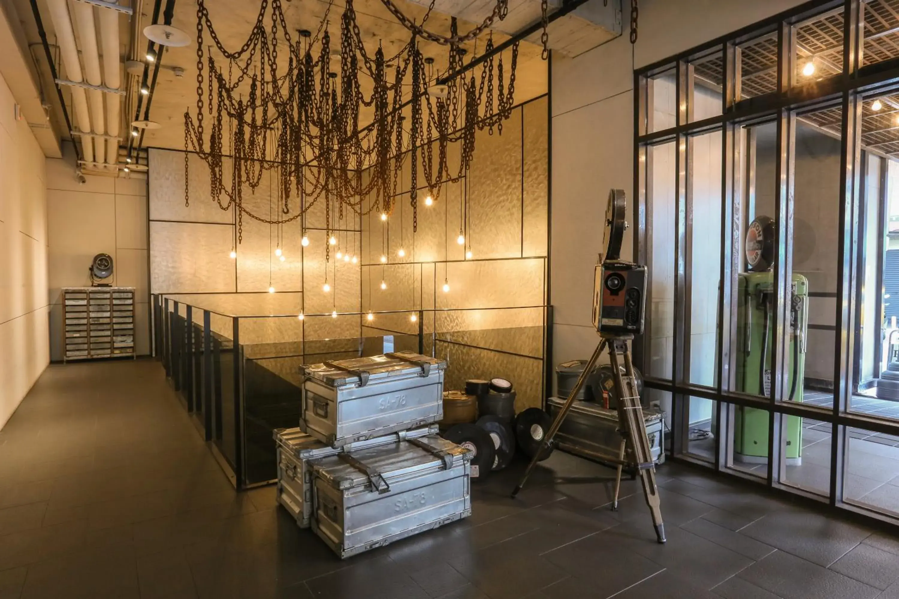 Facade/entrance in Hotel PaPa Whale Facade/entrance in Hotel PaPa Whale