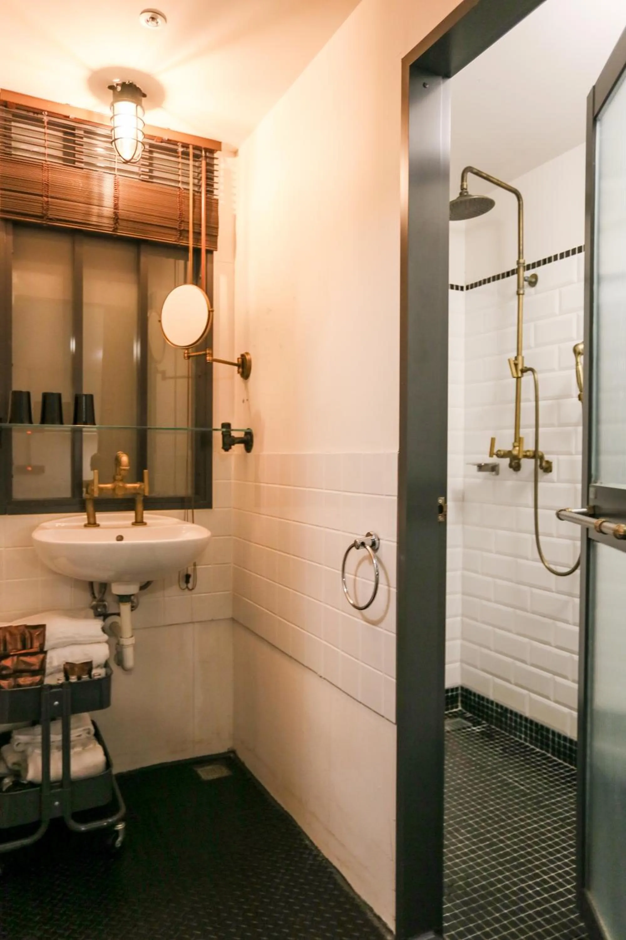 Bathroom in Hotel PaPa Whale