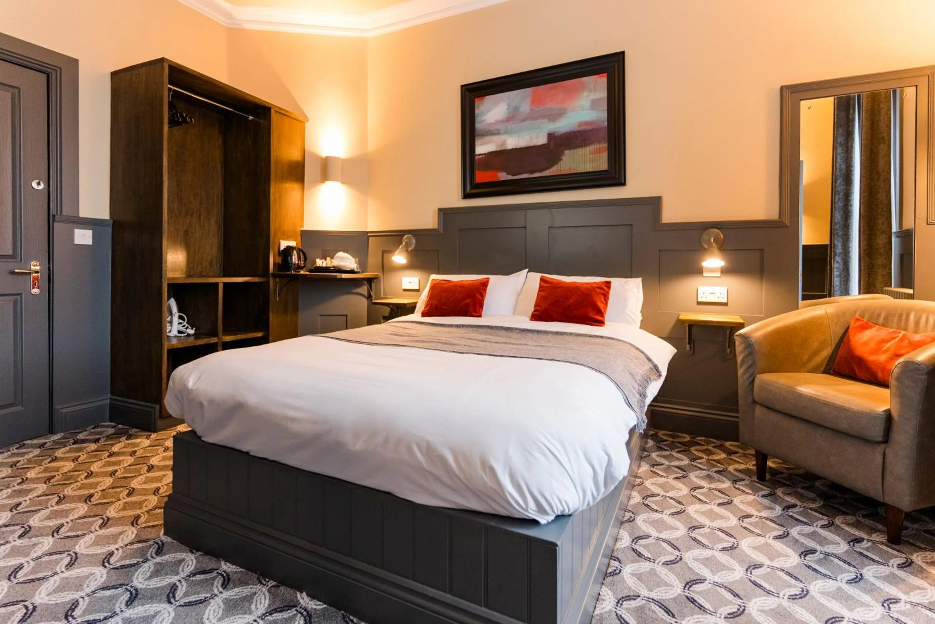 Double Room in Irvine Guest House