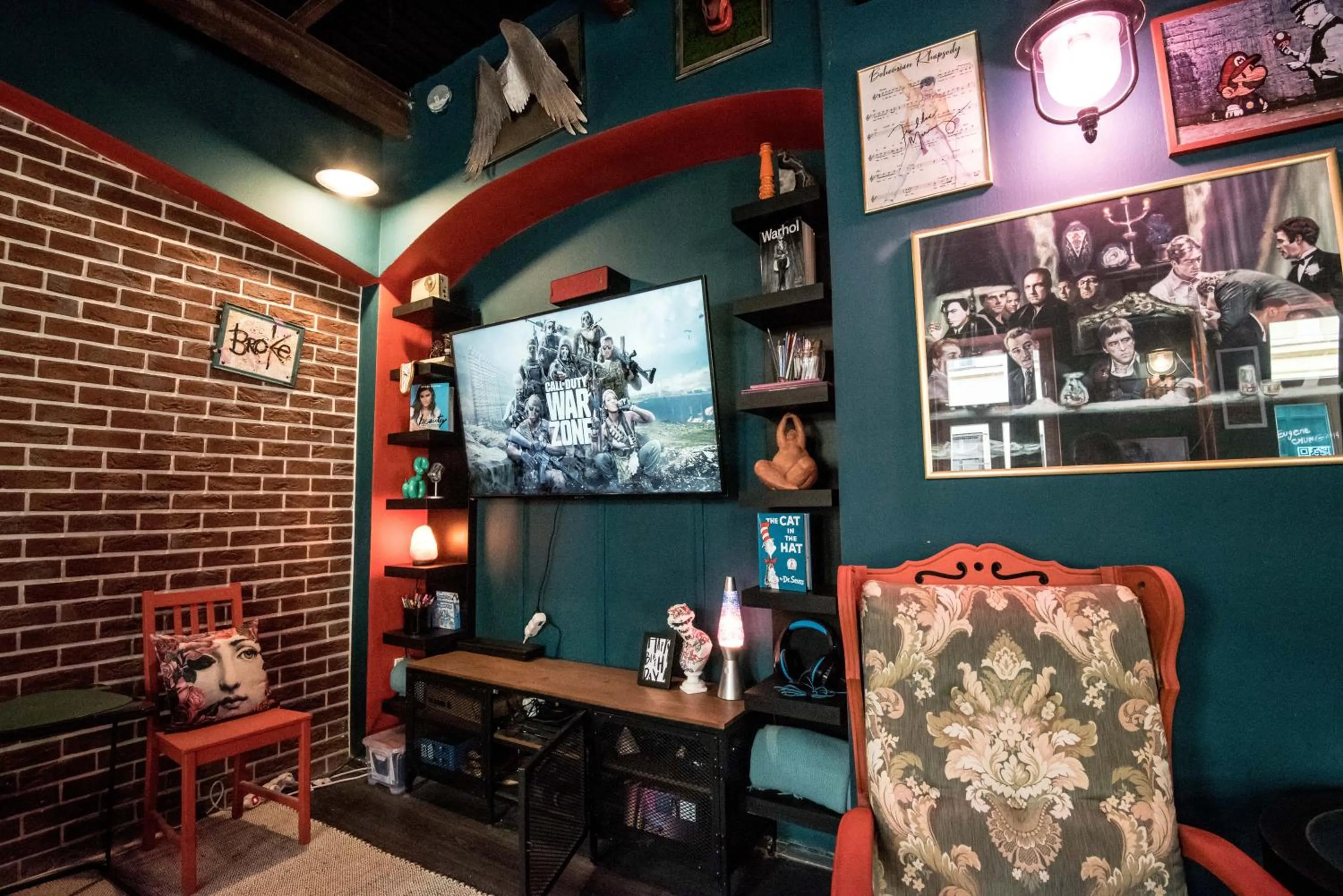 Communal lounge/ TV room in Brix Hostel