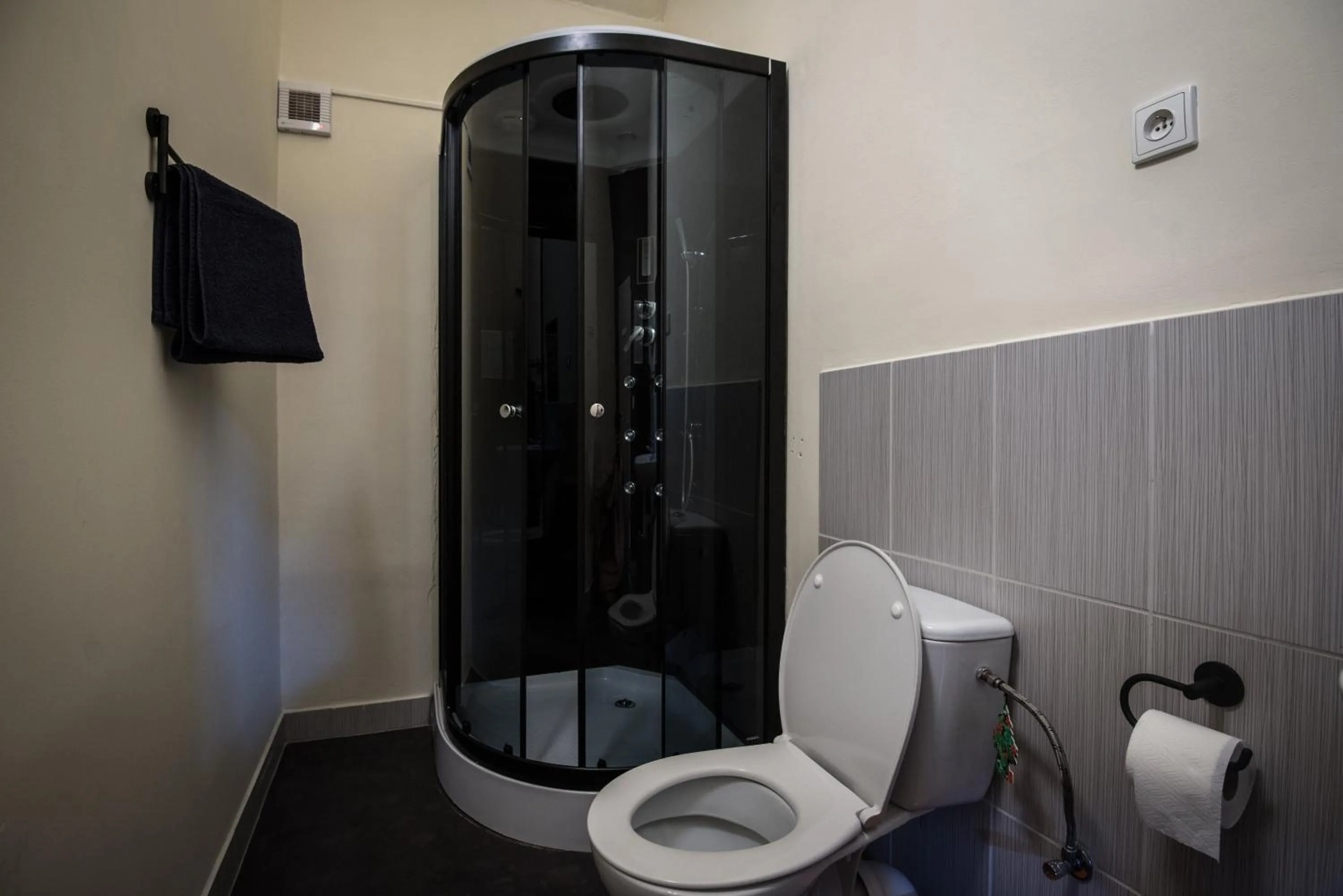 Shower in Brix Hostel