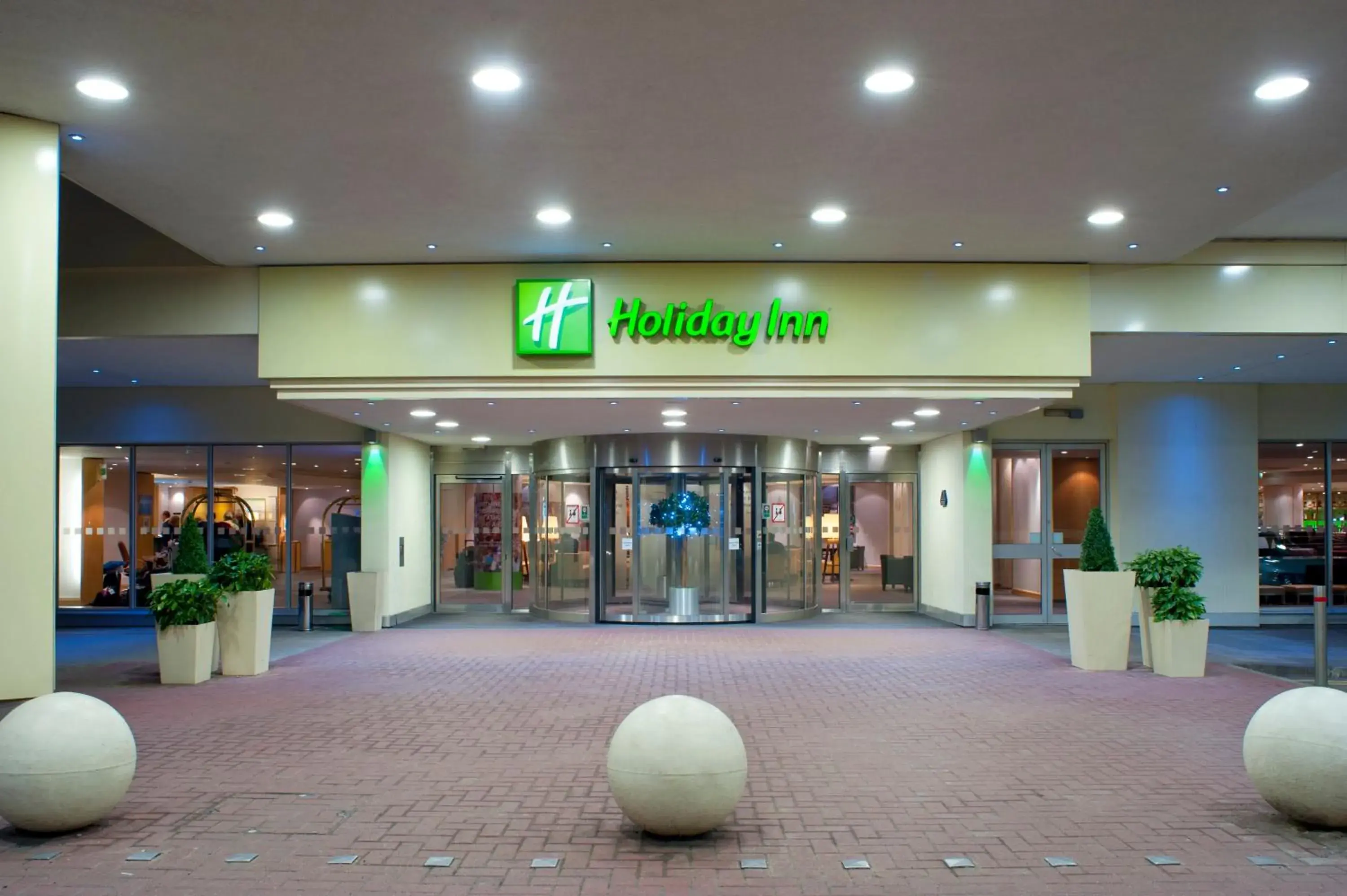 Property building in Holiday Inn London - Heathrow M4Jct.4