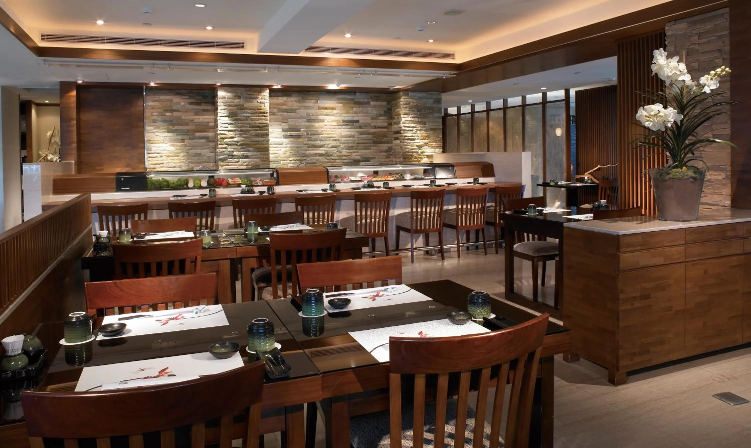 Restaurant/places to eat in Spring City Resort