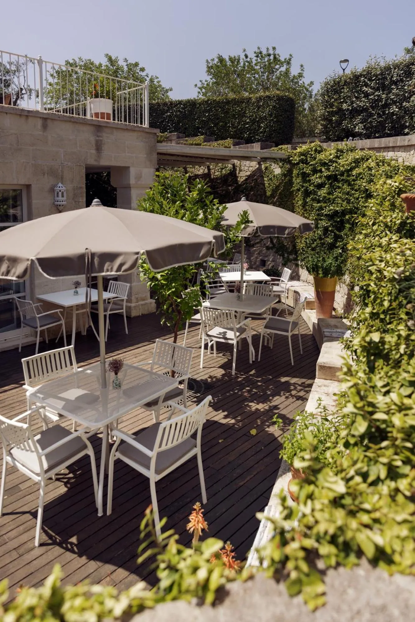 Restaurant/places to eat in Borgo de li Santi