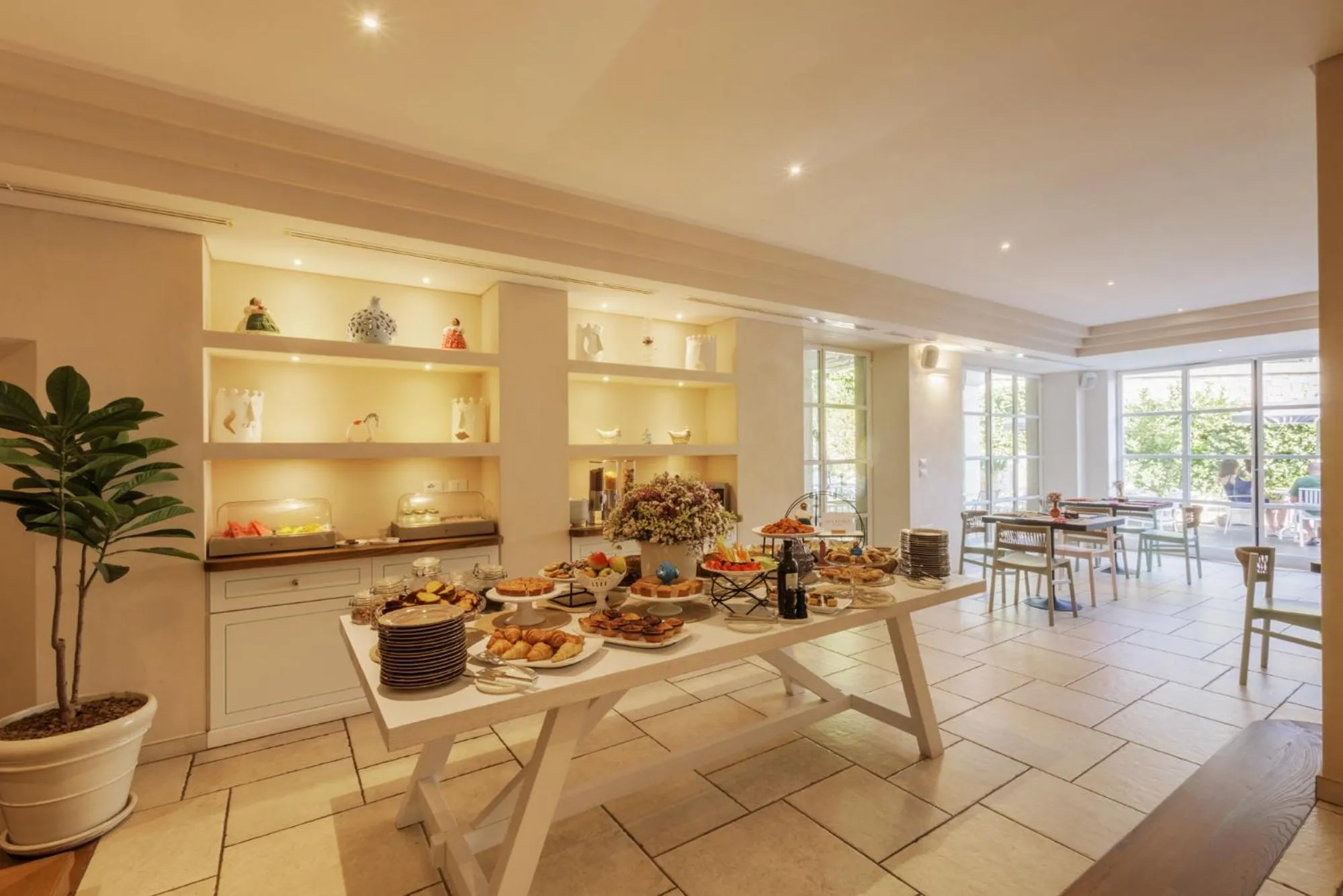 Restaurant/places to eat in Borgo de li Santi