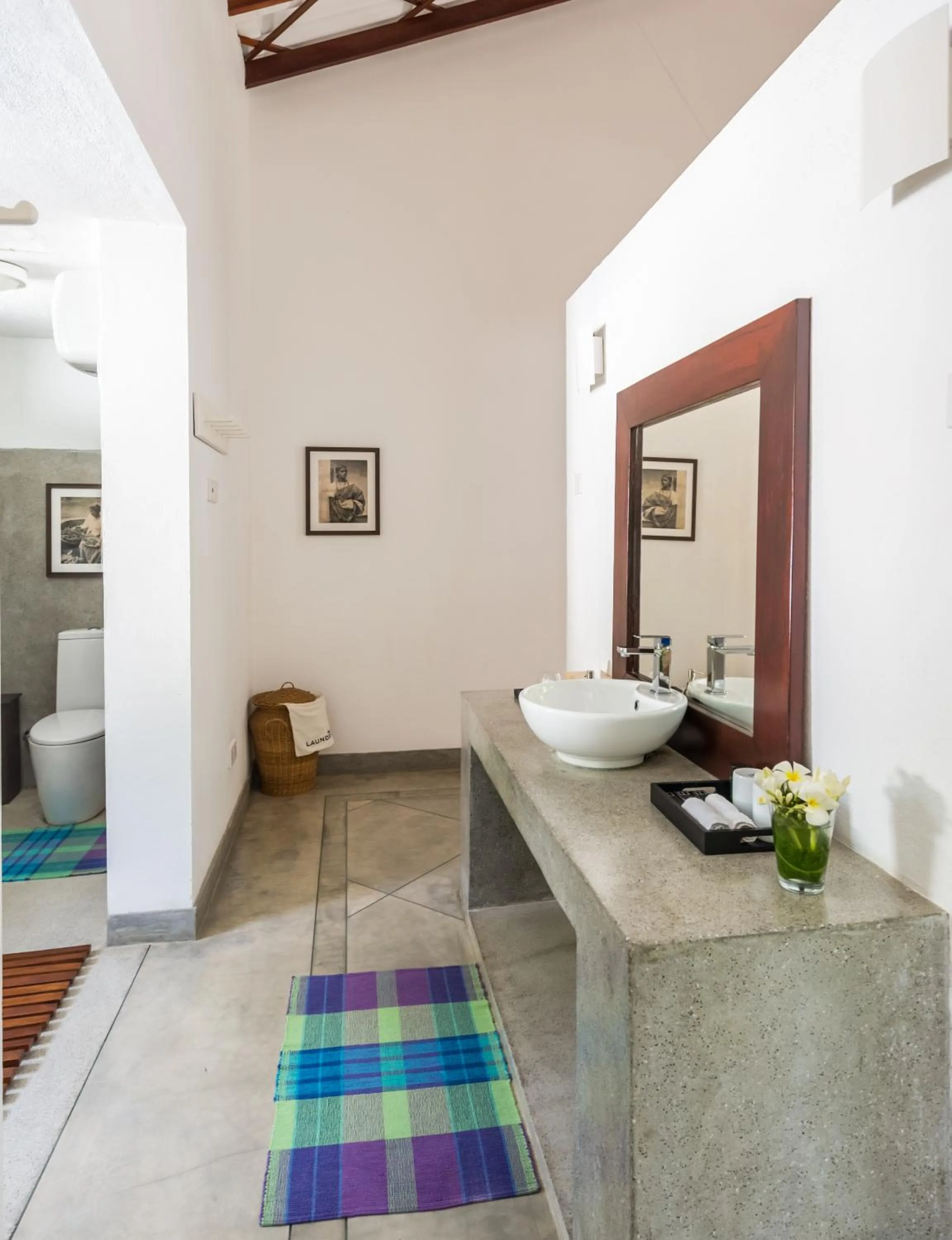 Shower in Taru Villas Mawella - Tangalle