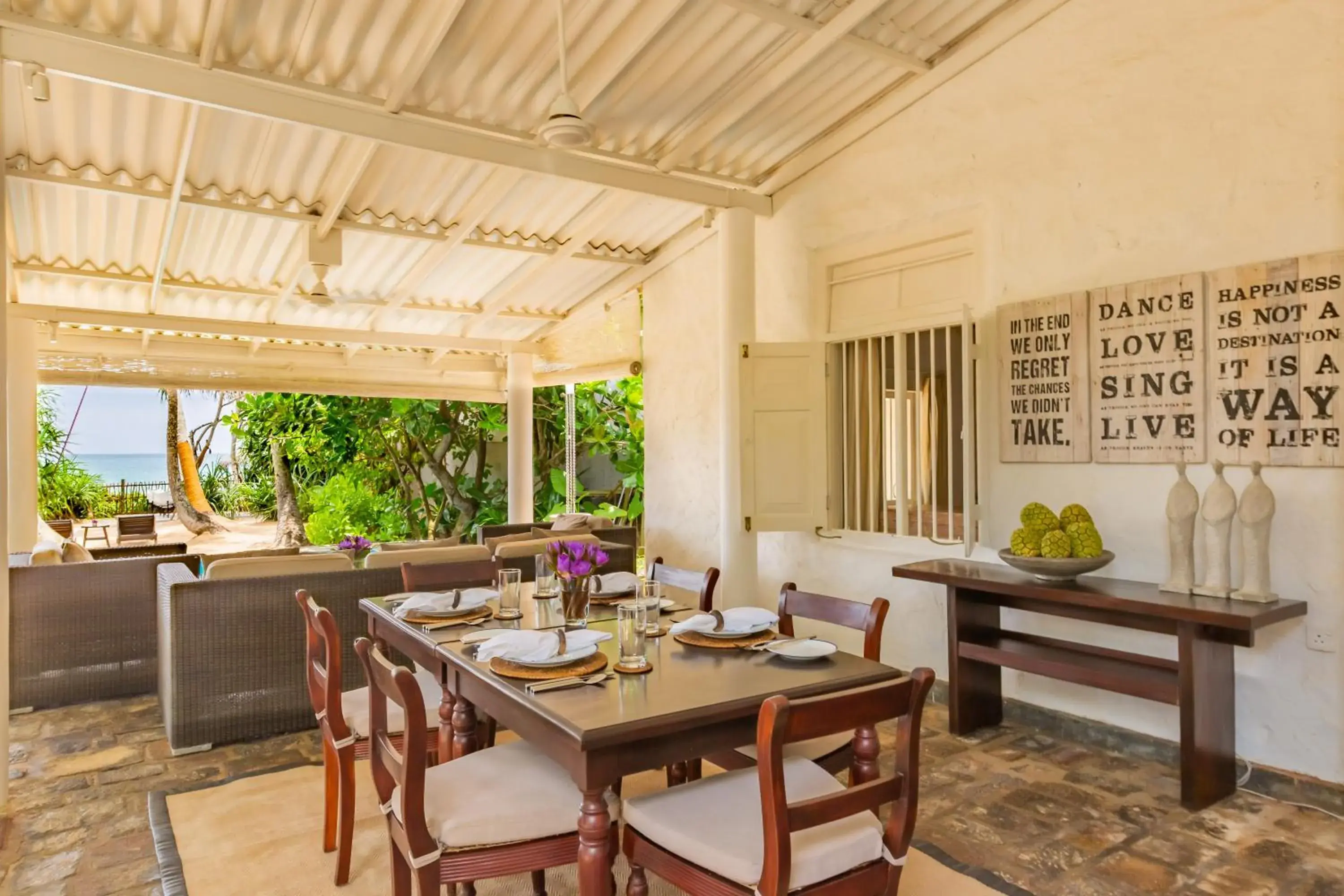 Restaurant/places to eat in Taru Villas 906 - Hikkaduwa Restaurant/places to eat in Taru Villas 906 - Hikkaduwa