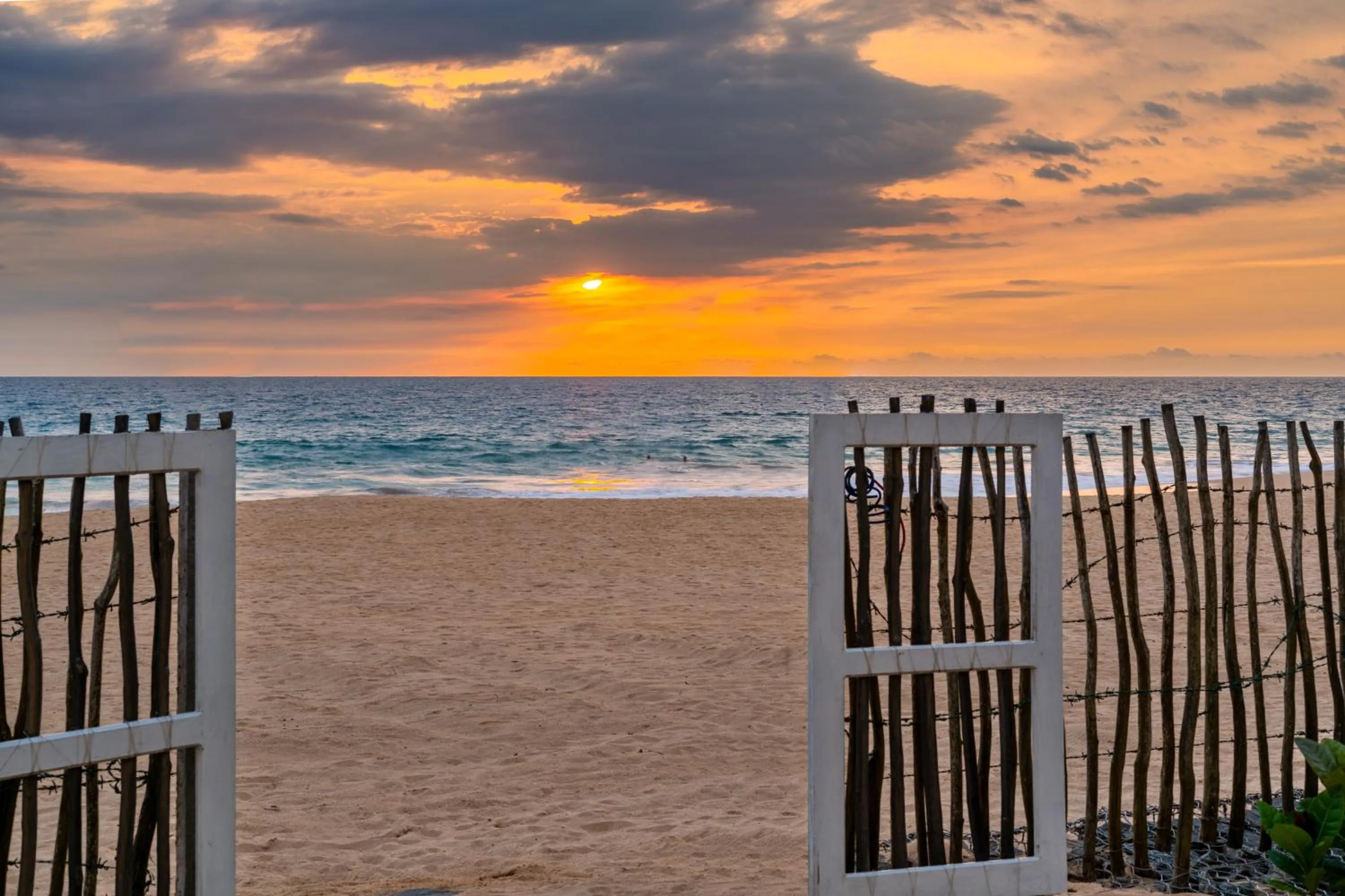 Beach in Taru Villas 906 - Hikkaduwa