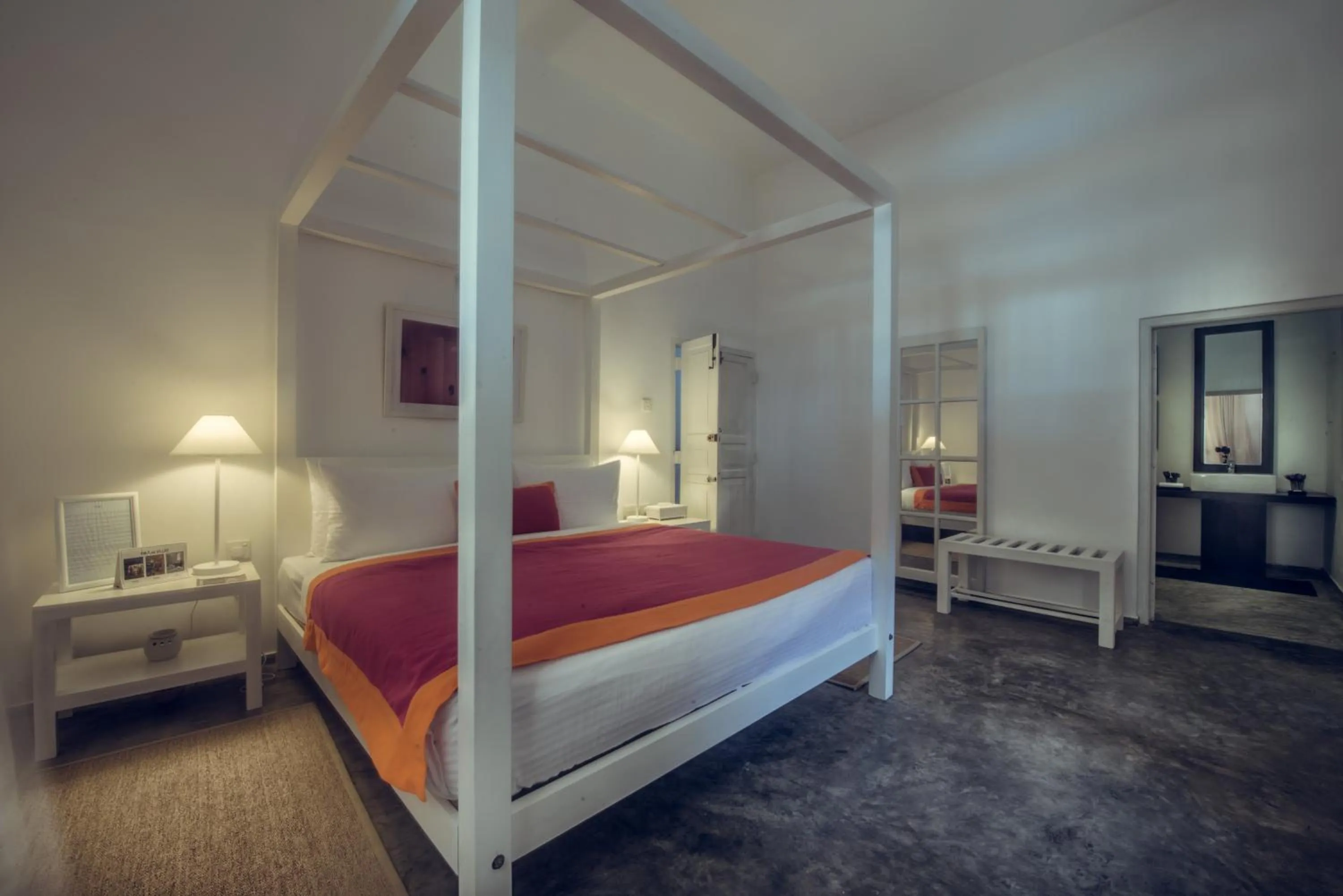 Photo of the whole room, Bed in Taru Villas 906 - Hikkaduwa