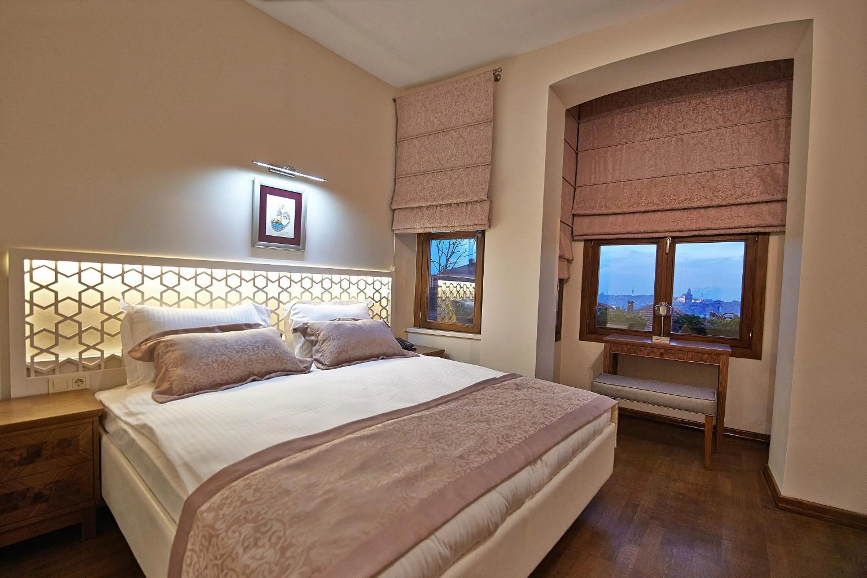 City view, Bed in Arart Hotel