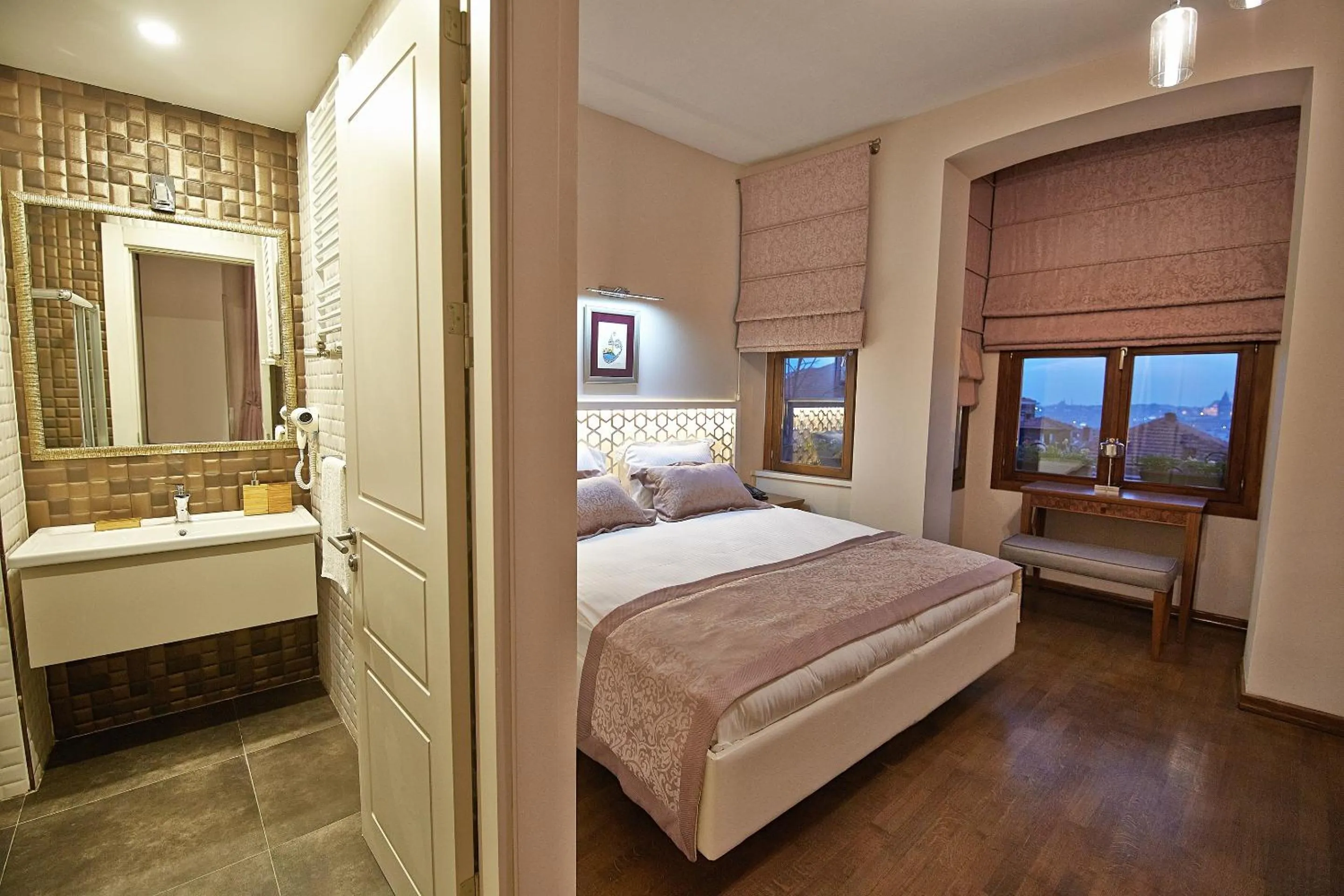 Photo of the whole room, Bed in Arart Hotel