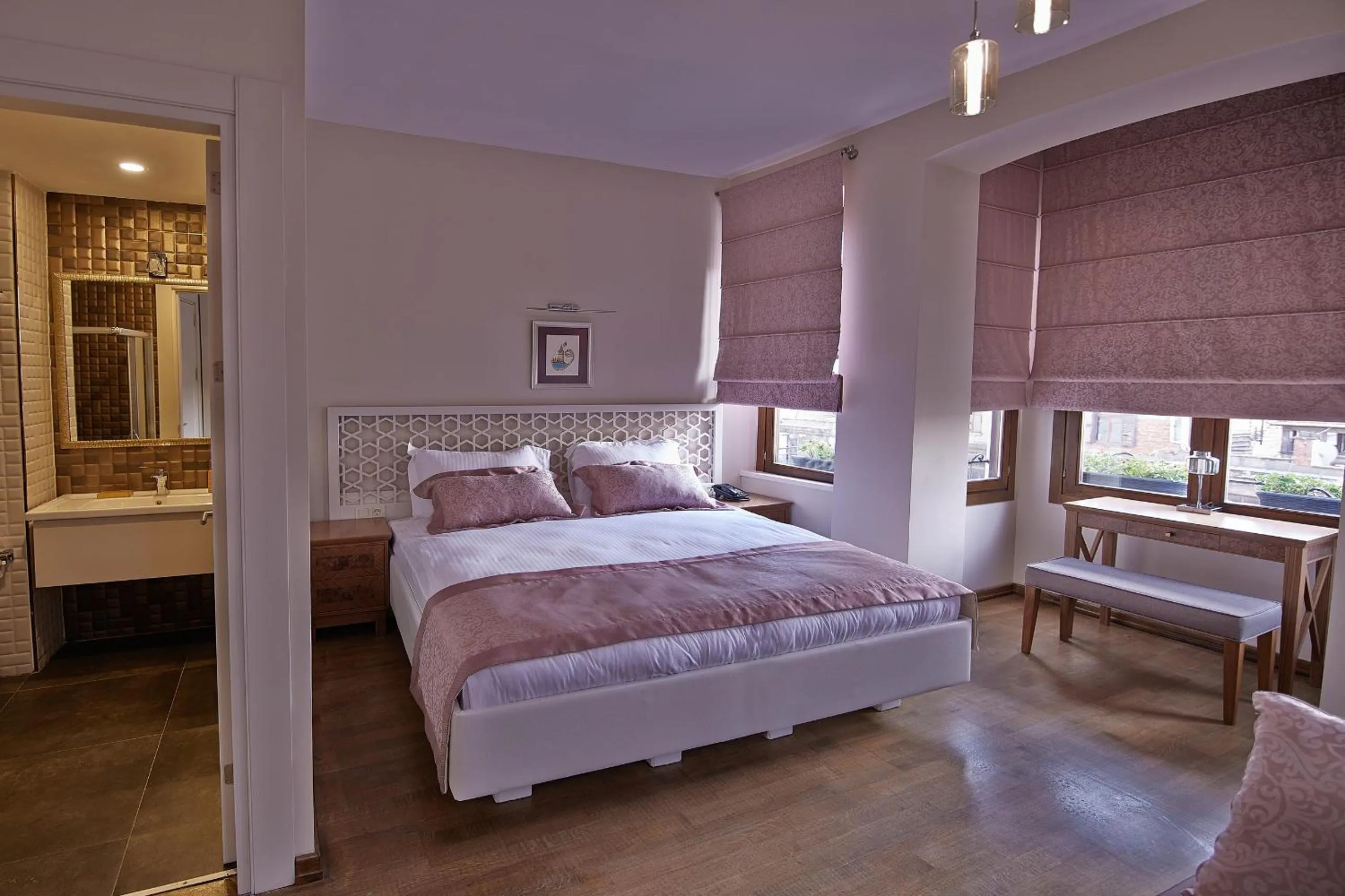 Photo of the whole room, Bed in Arart Hotel