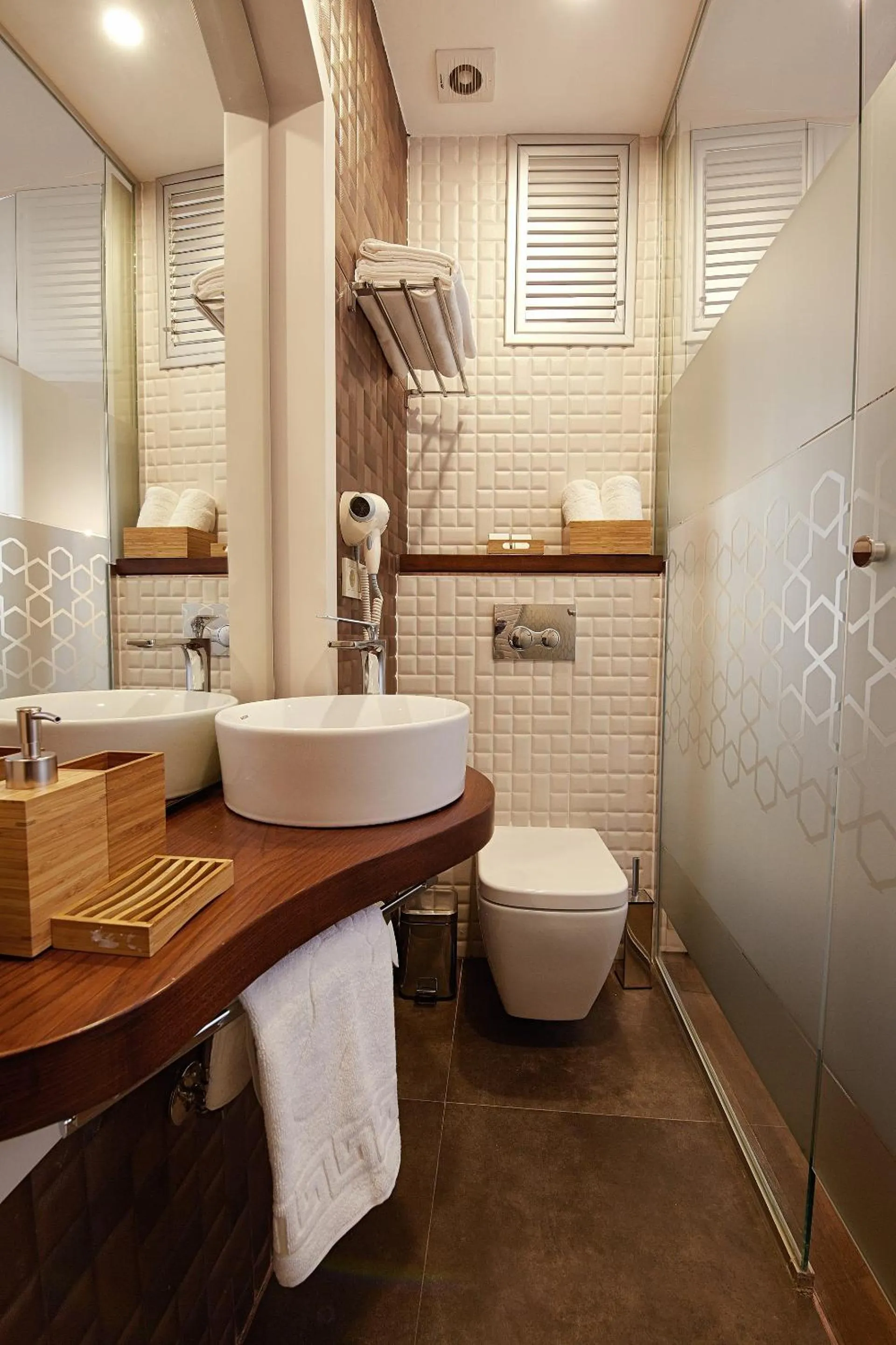 Bathroom in Arart Hotel