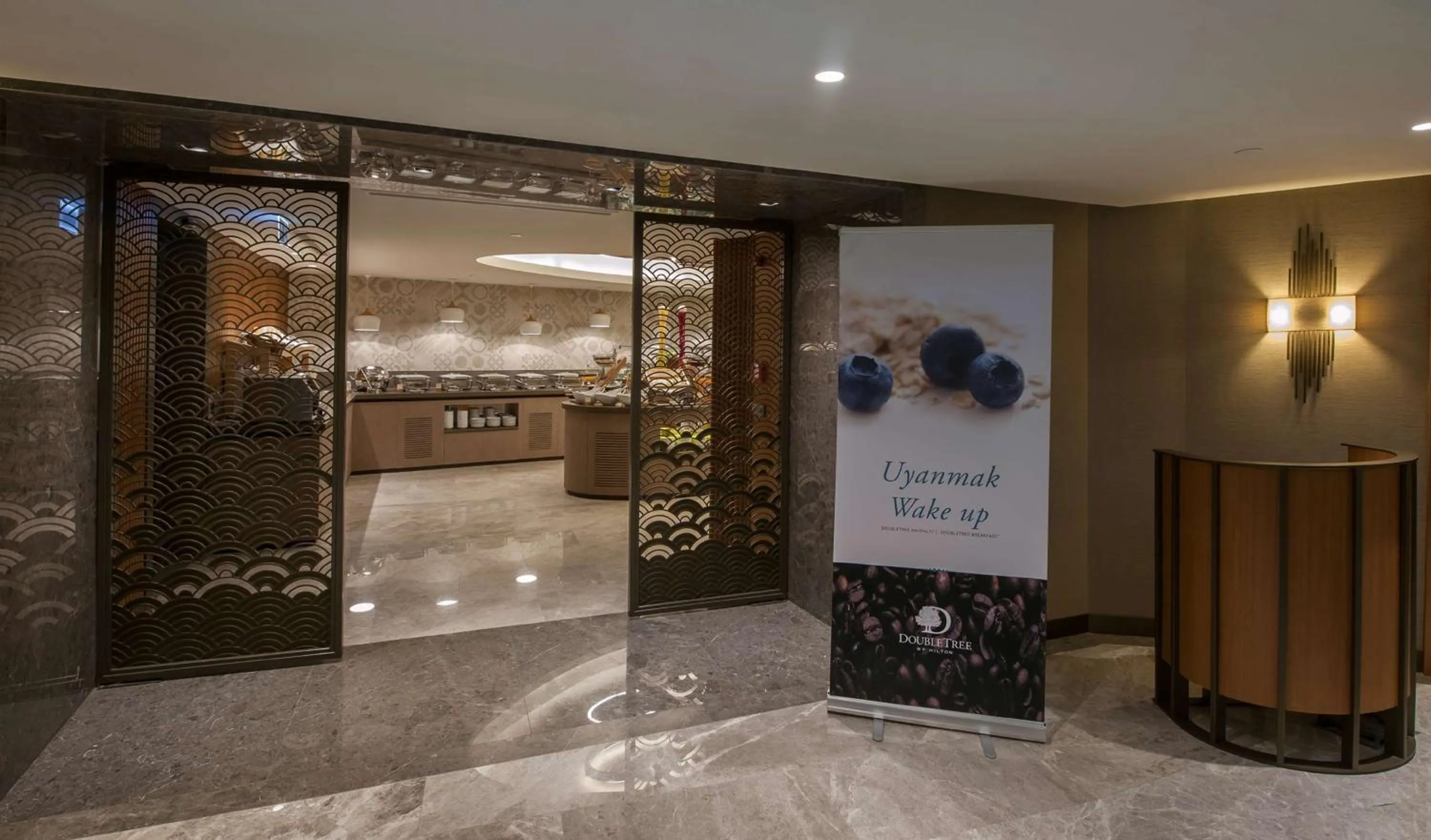 Restaurant/places to eat in DoubleTree by Hilton Istanbul - Sirkeci