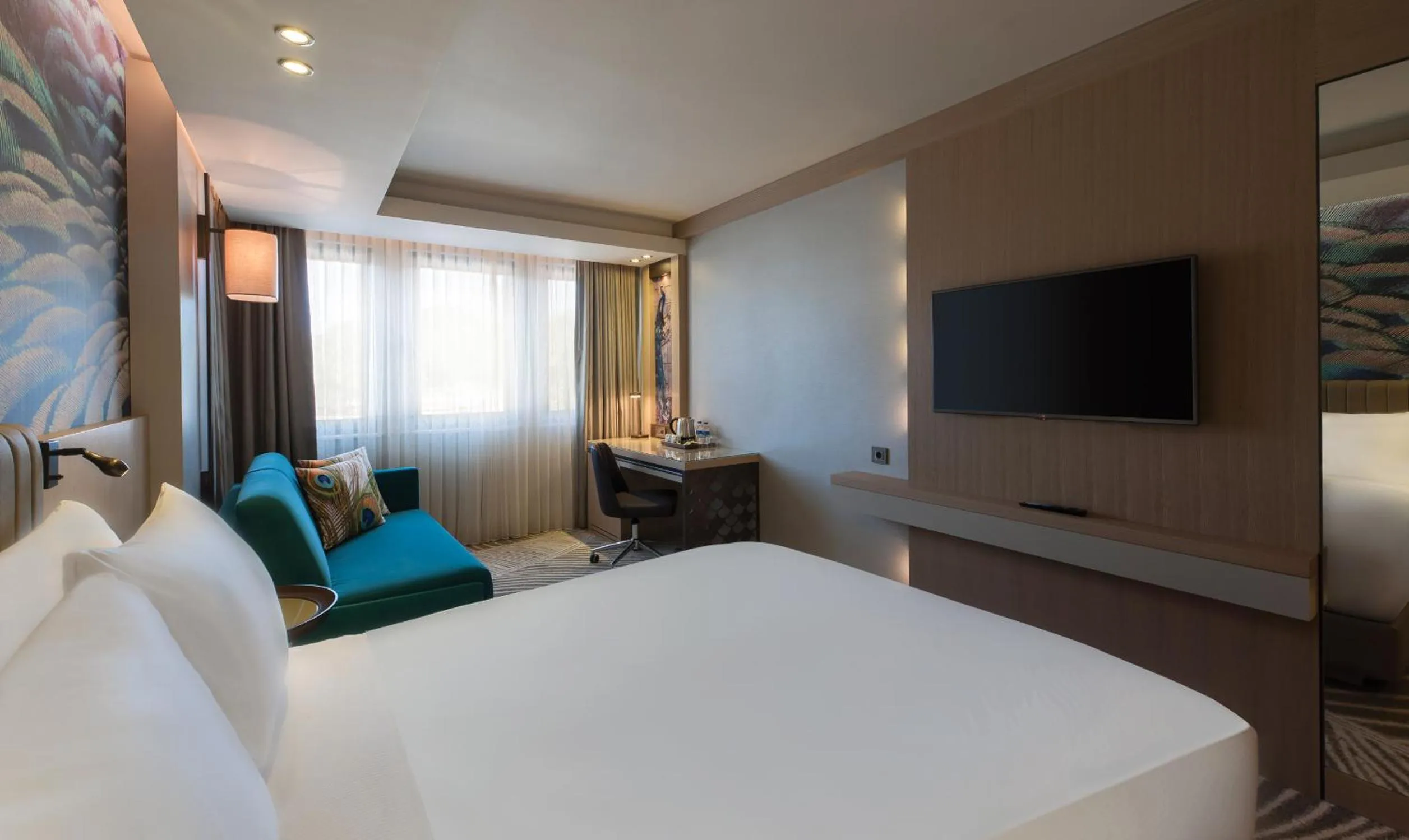 Bedroom, Bed in DoubleTree by Hilton Istanbul - Sirkeci