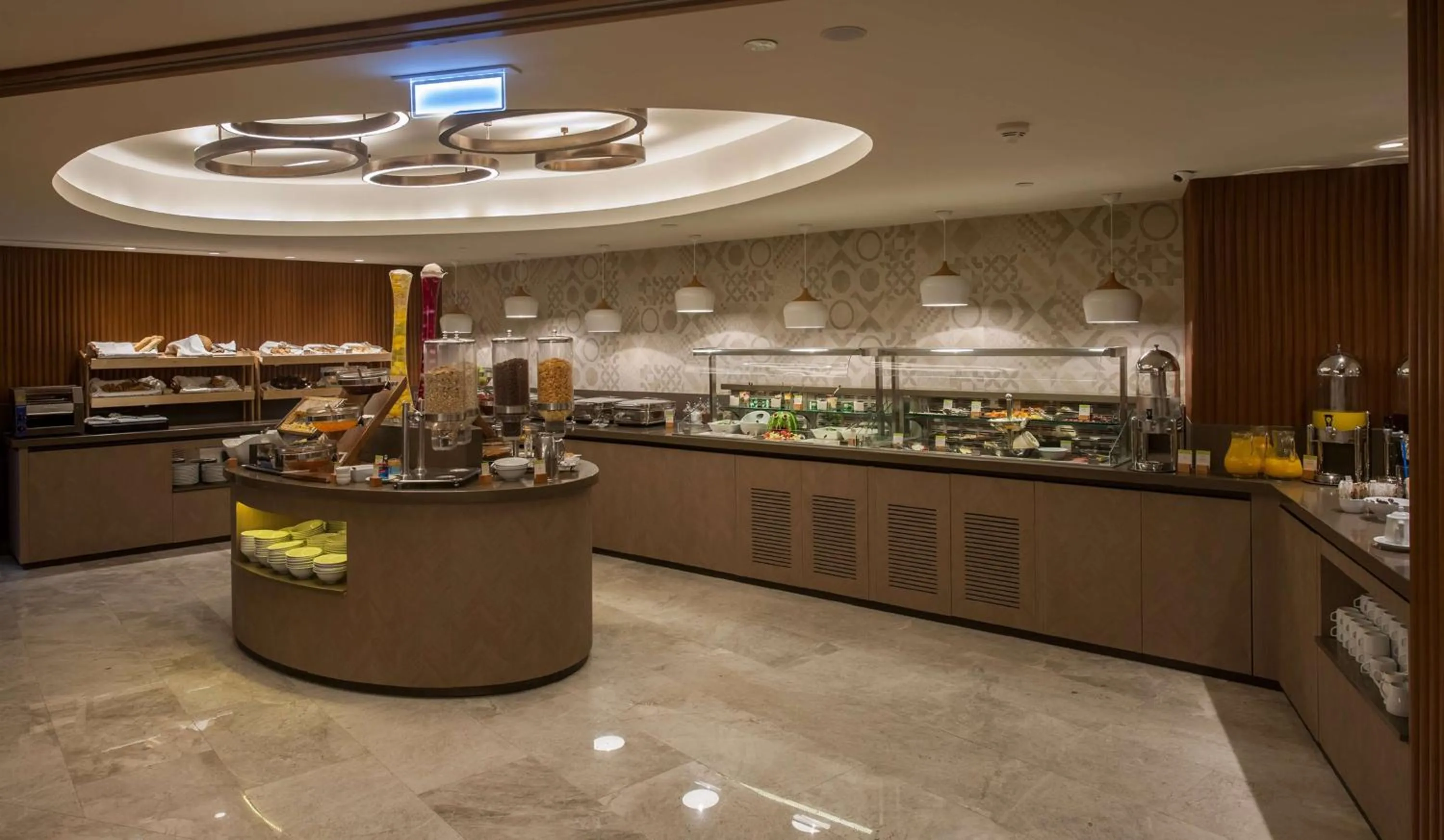 Restaurant/places to eat in DoubleTree by Hilton Istanbul - Sirkeci